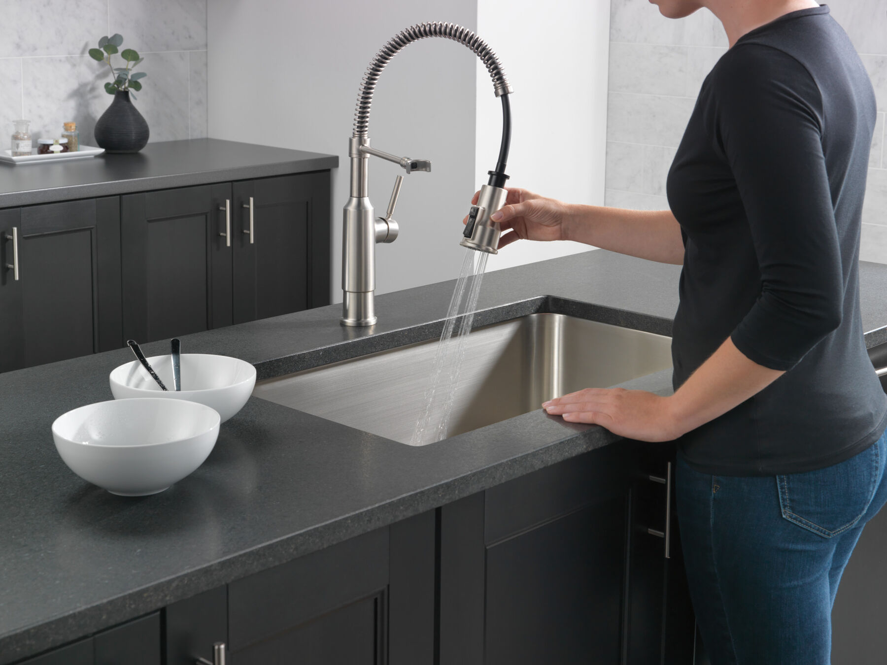Single-Handle Pull-Down Spring Kitchen Faucet, image 4