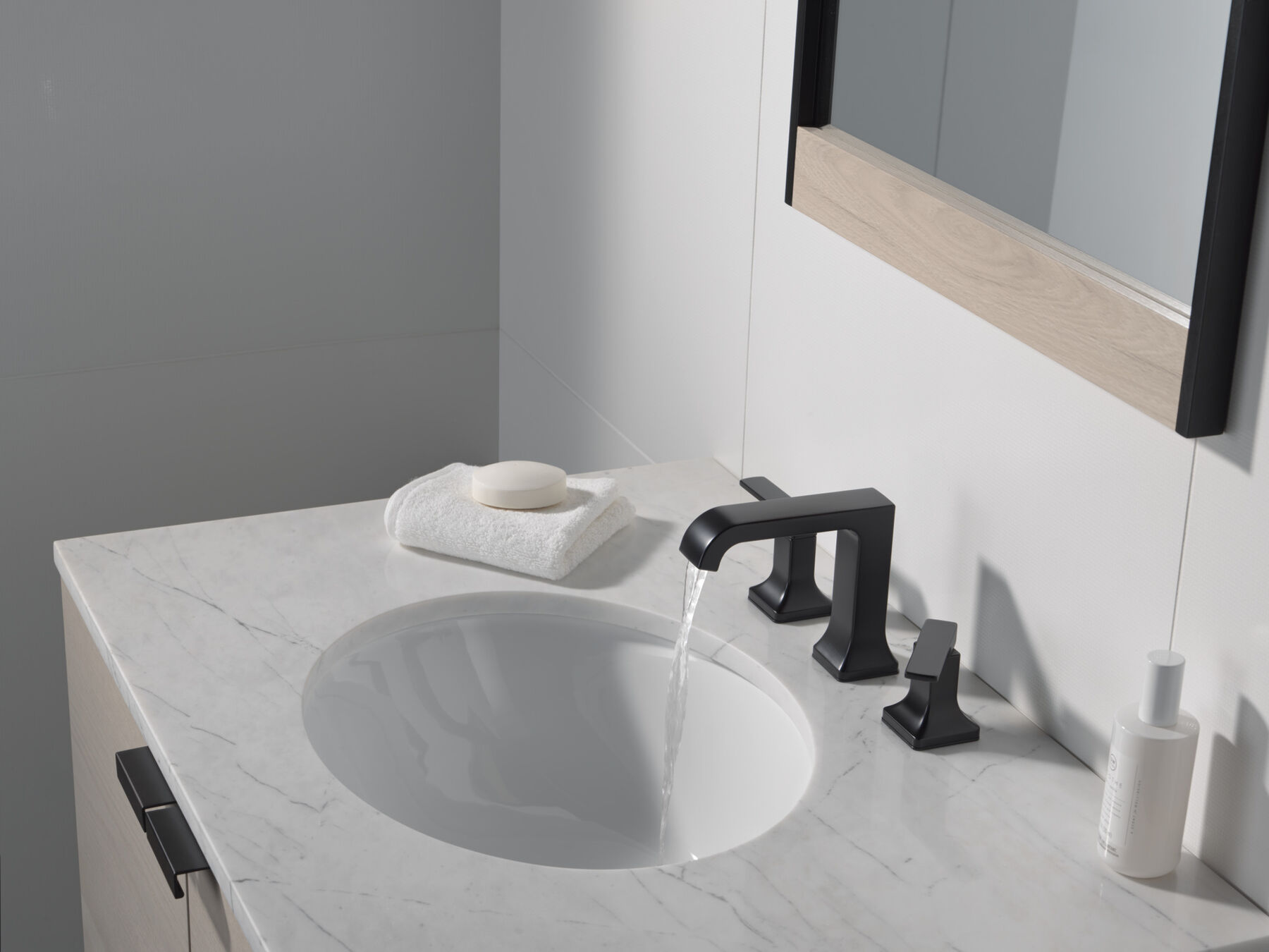 Two Handle Widespread Bathroom Faucet Cu (Recertified), image 2