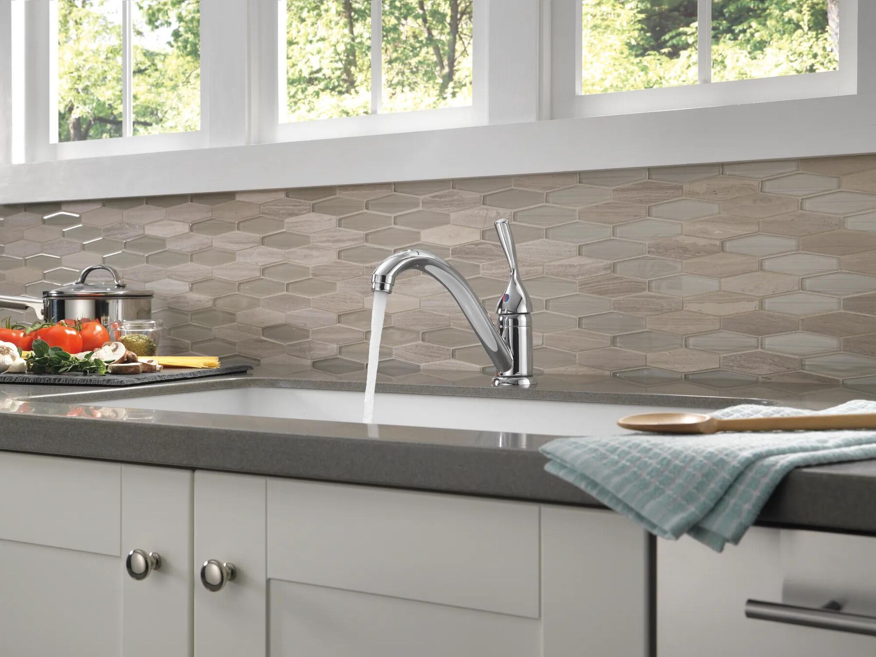 Kitchen Faucet (Recertified)