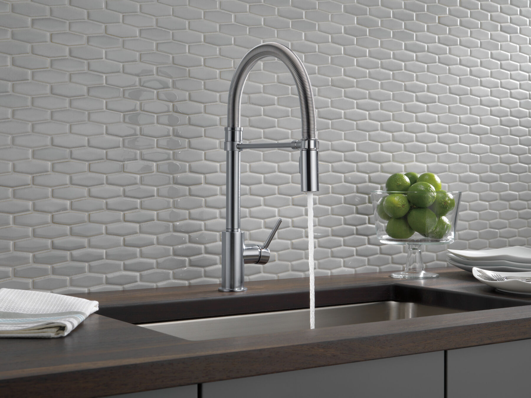 Single-Handle Pull-Down Spring Kitchen Faucet (Recertified), image 7