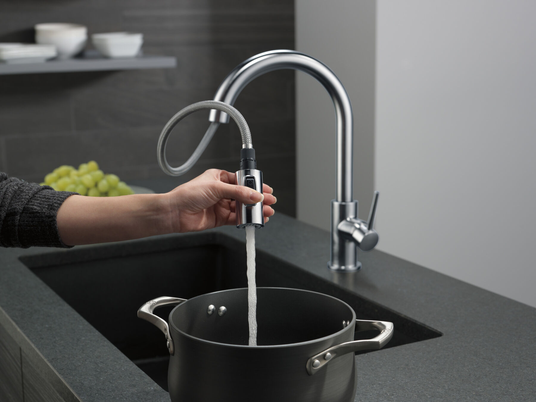 Single Handle Pull-Down Kitchen Faucet (Recertified), image 3