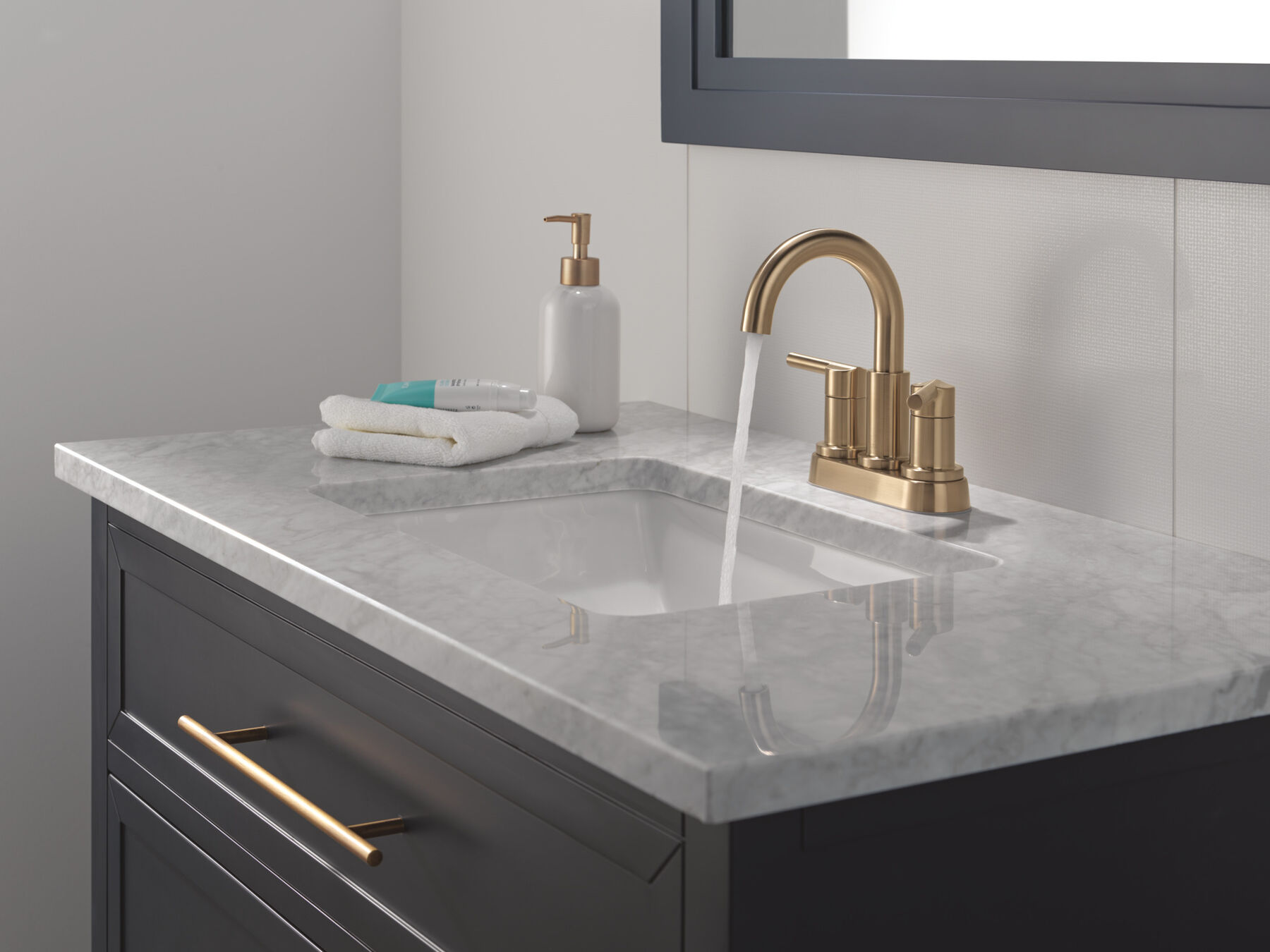 Centerset Bathroom Faucet (Recertified)