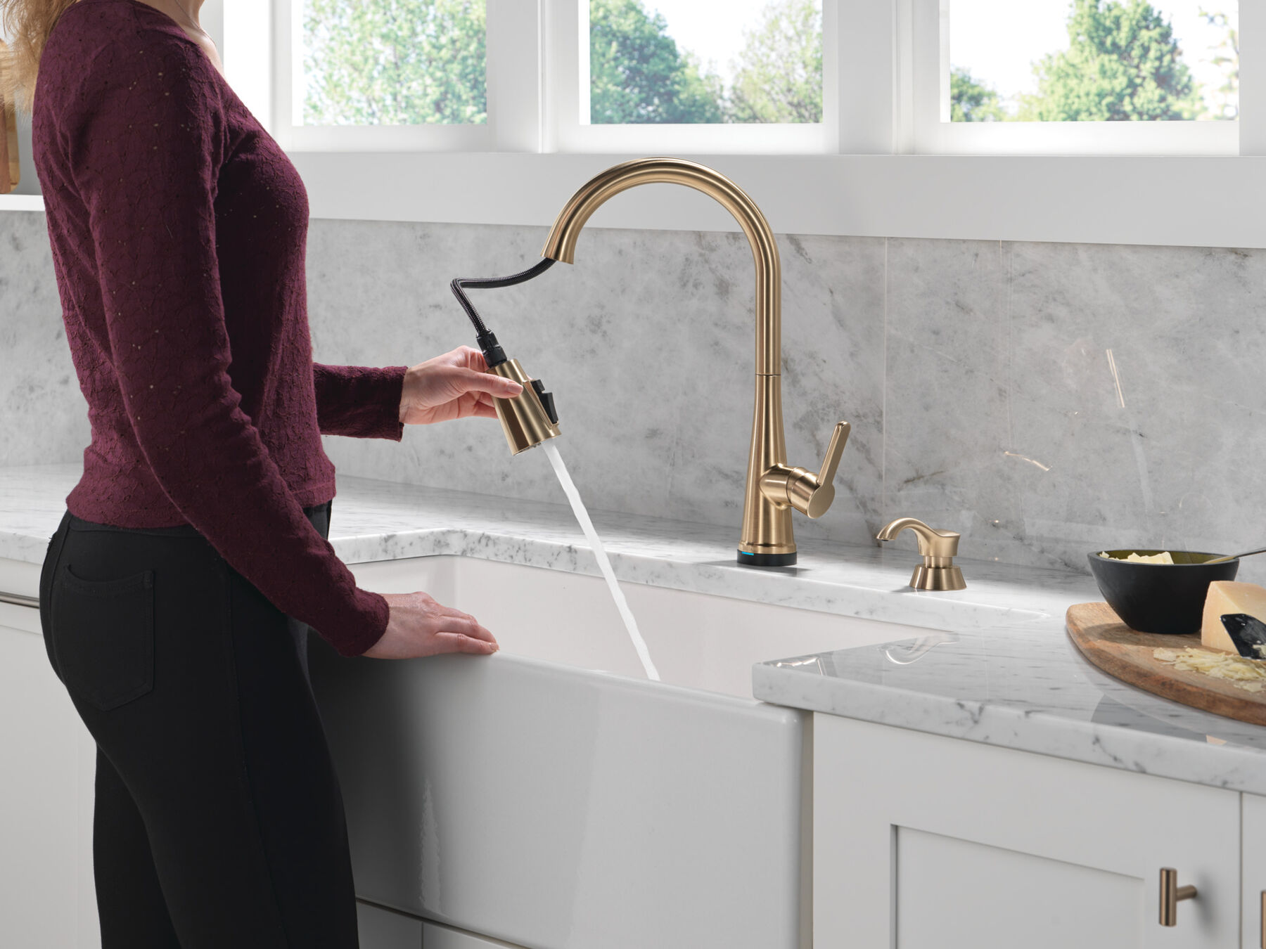 Touch2O&reg; Pull-Down Kitchen w/Soap (Recertified)