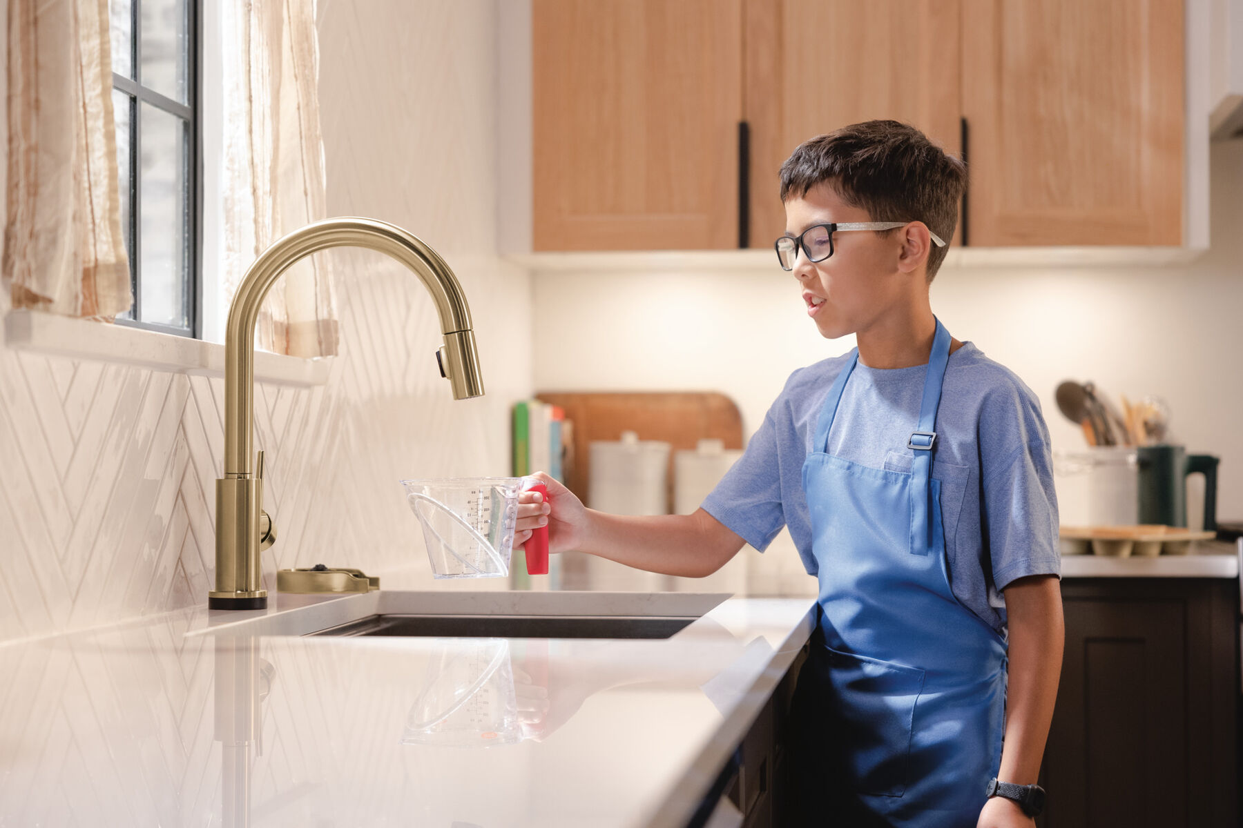 VoiceIQ® Kitchen Faucet with Touch<sub>2</sub>O® Technology with Touchless Technology, image 10