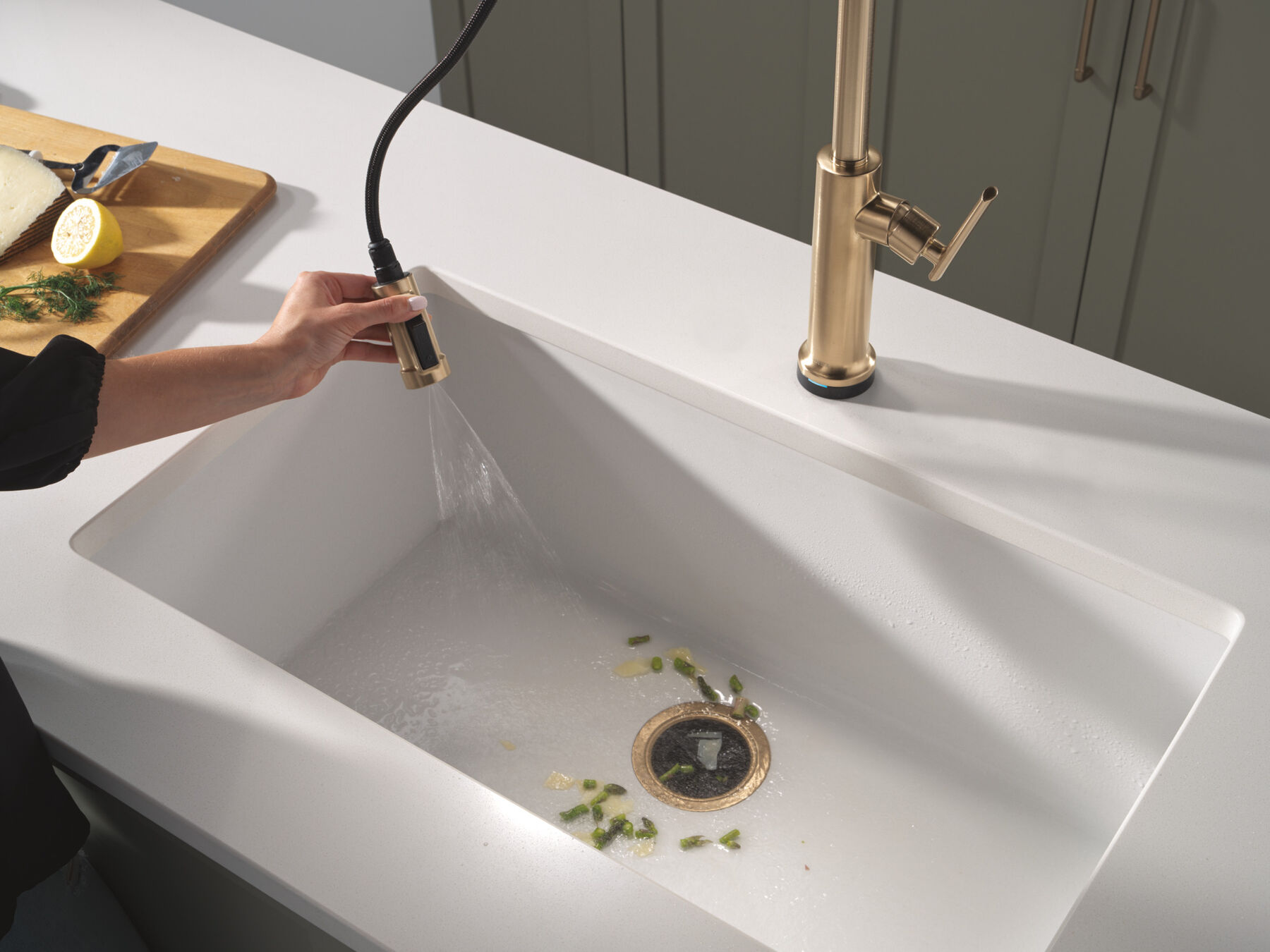 Touch2O&reg; Technology Kitchen Faucet with Touchless Technology