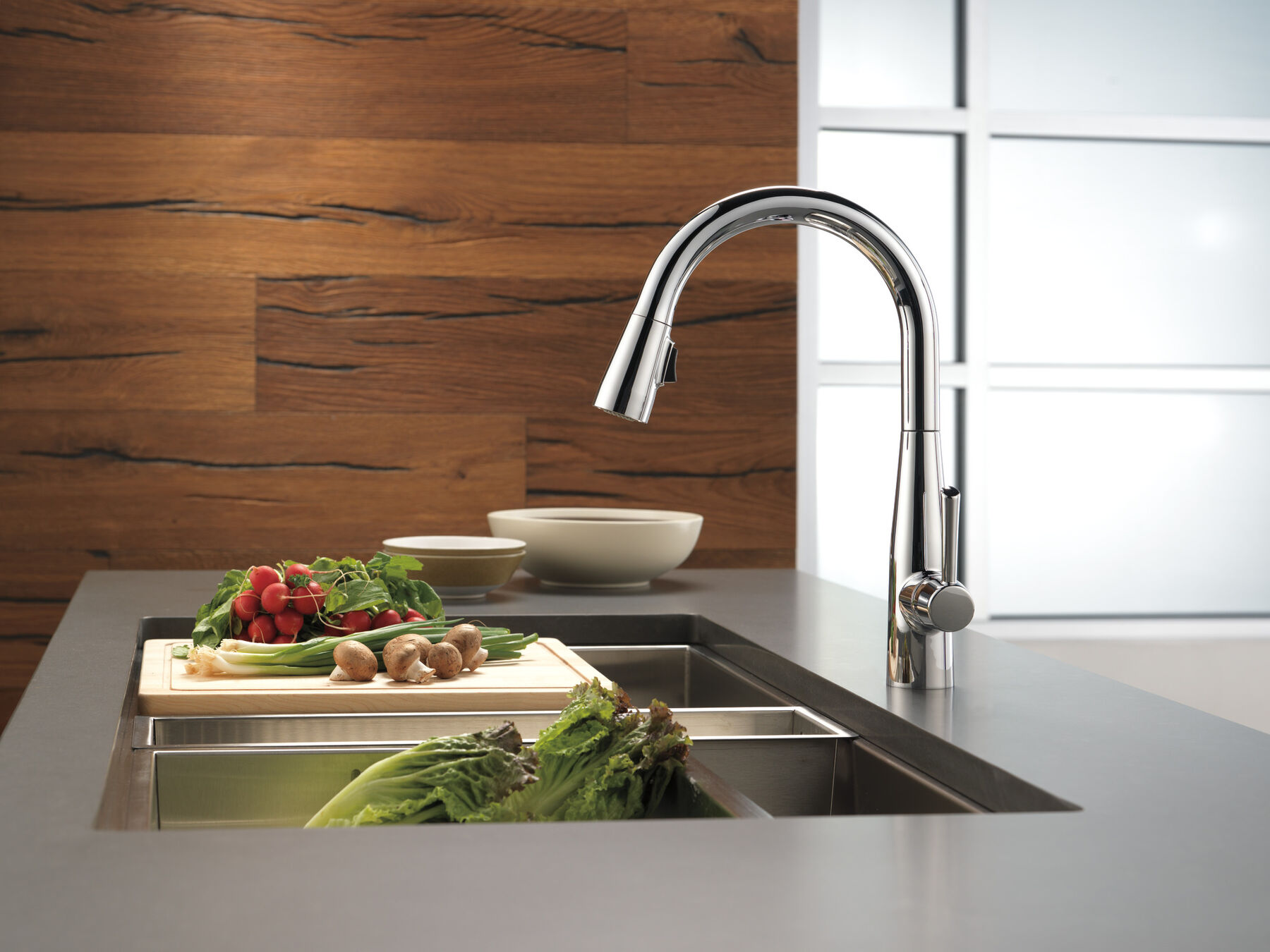 Single Handle Pull-Down Kitchen Faucet, image 2