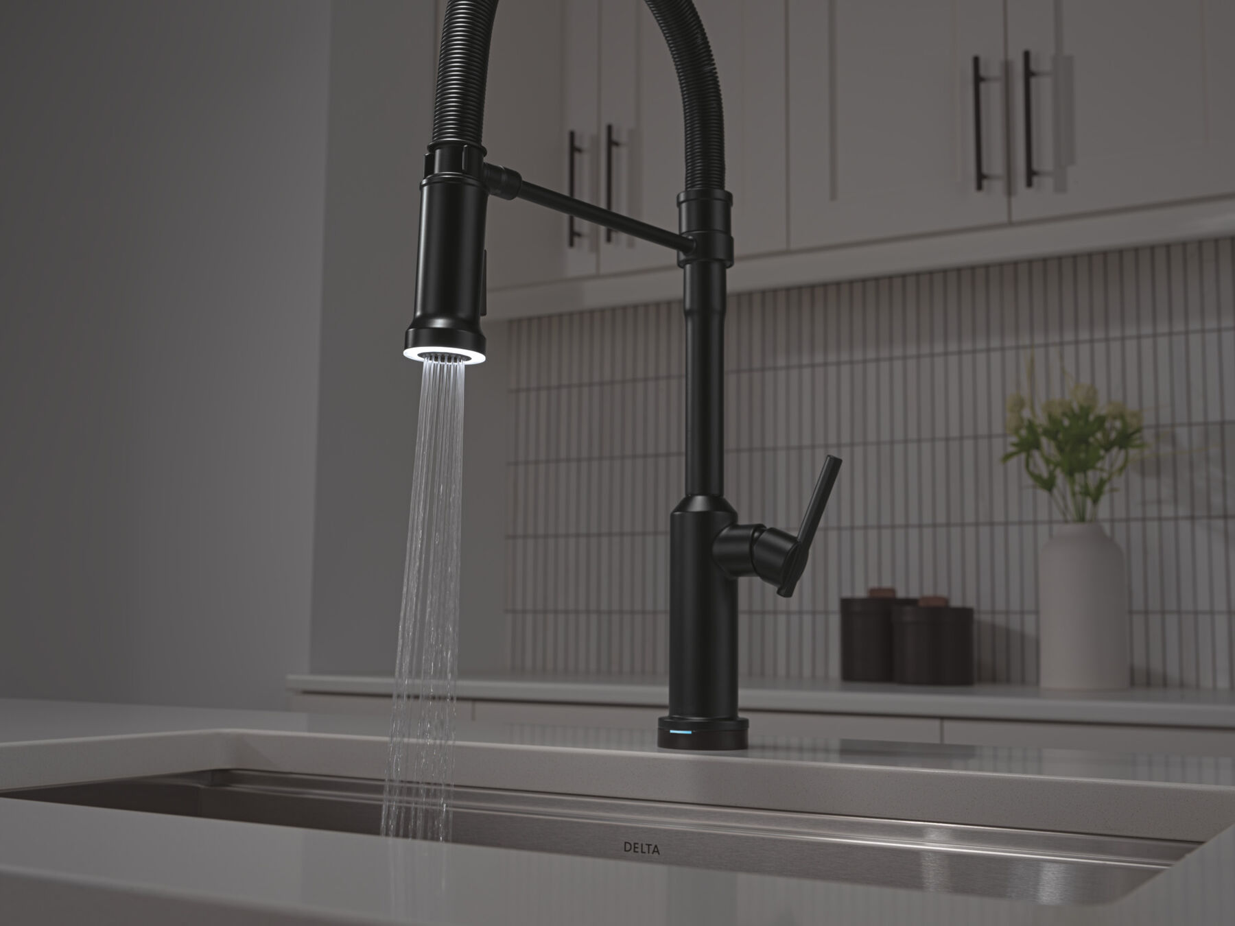 Touch2O&reg; Technology Kitchen Faucet with Touchless Technology, image 30