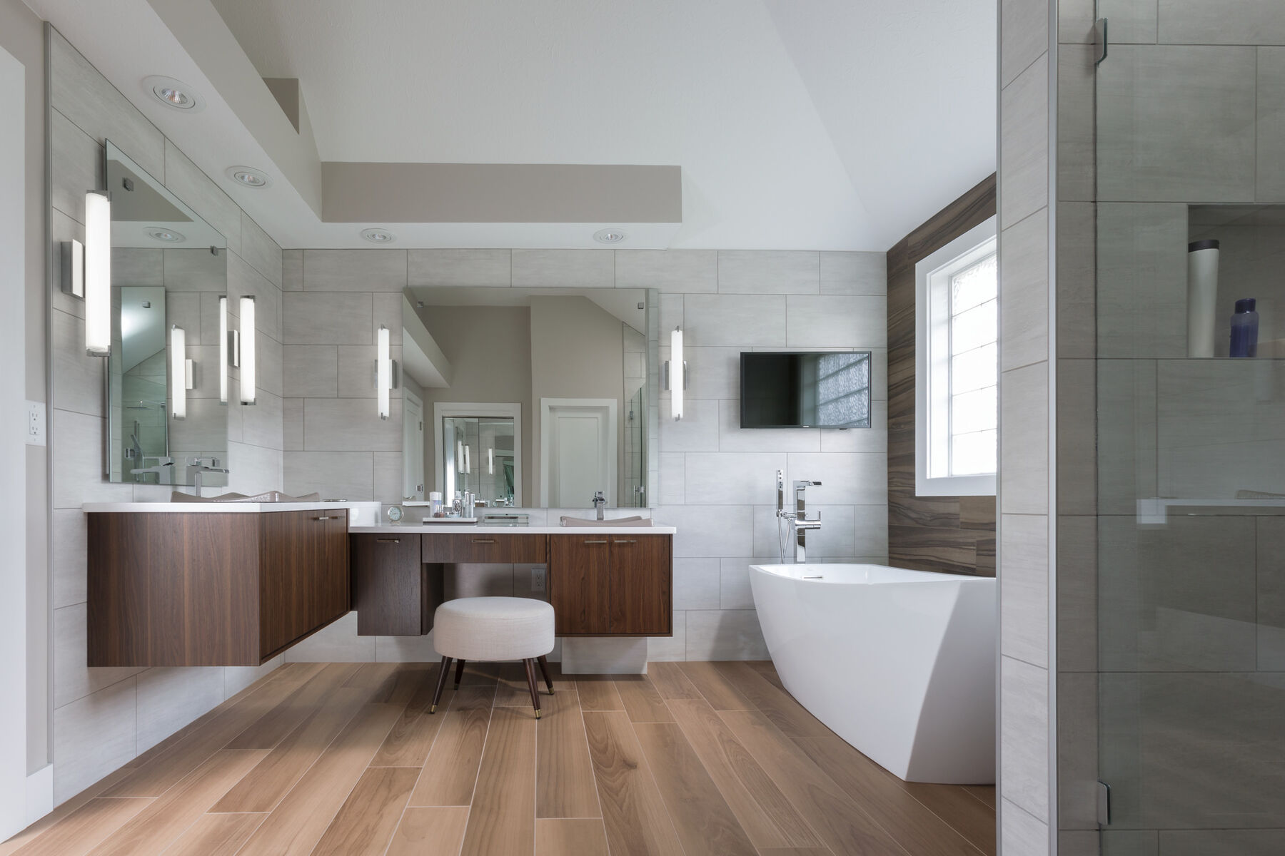 Single Handle Channel Bathroom Faucet, image 10