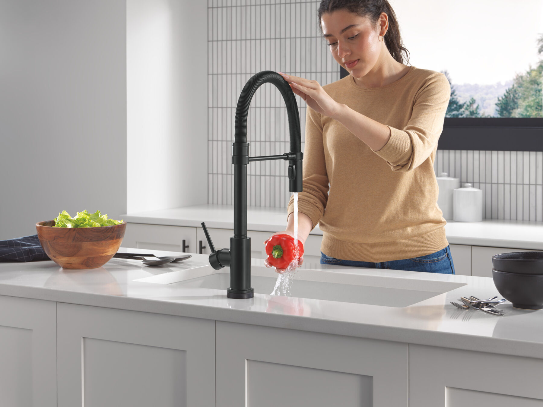 Touch<sub>2</sub>O® Technology Kitchen Faucet with Touchless Technology, image 4
