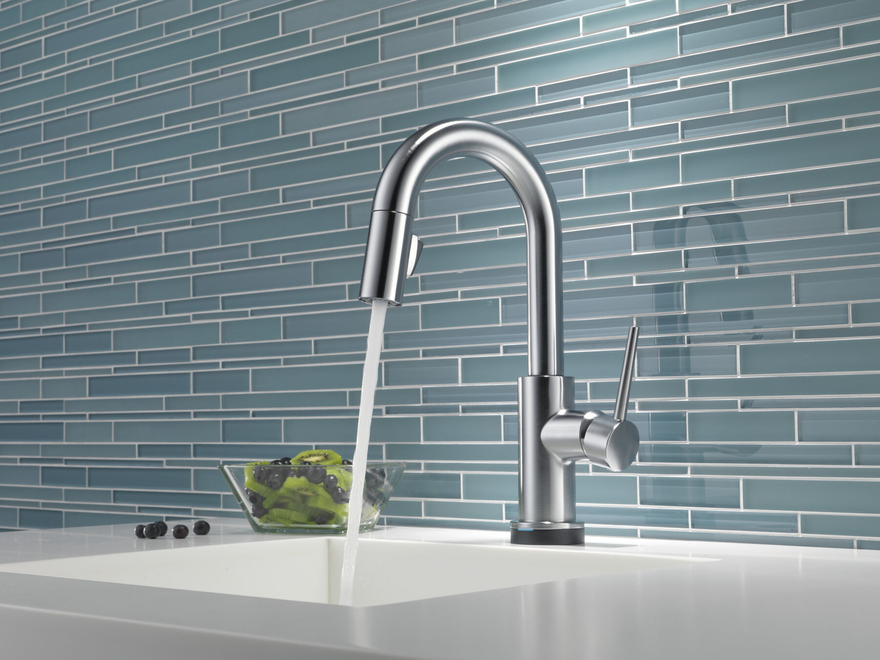 Single Handle Pull-Down Bar / Prep Faucet with Touch<sub>2</sub>O® Technology (Recertified), image 9