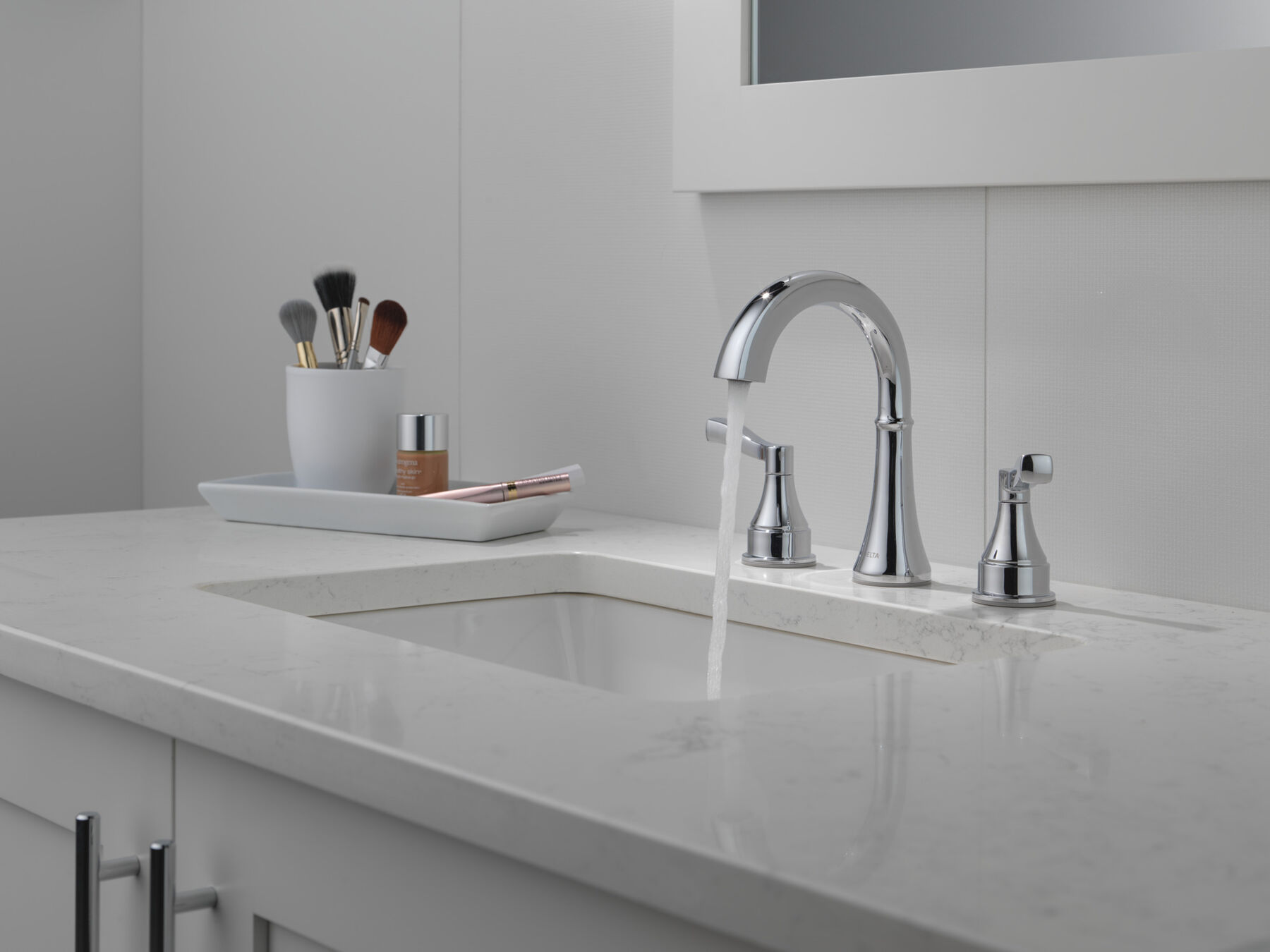 Two Handle Widespread Bathroom Faucet
