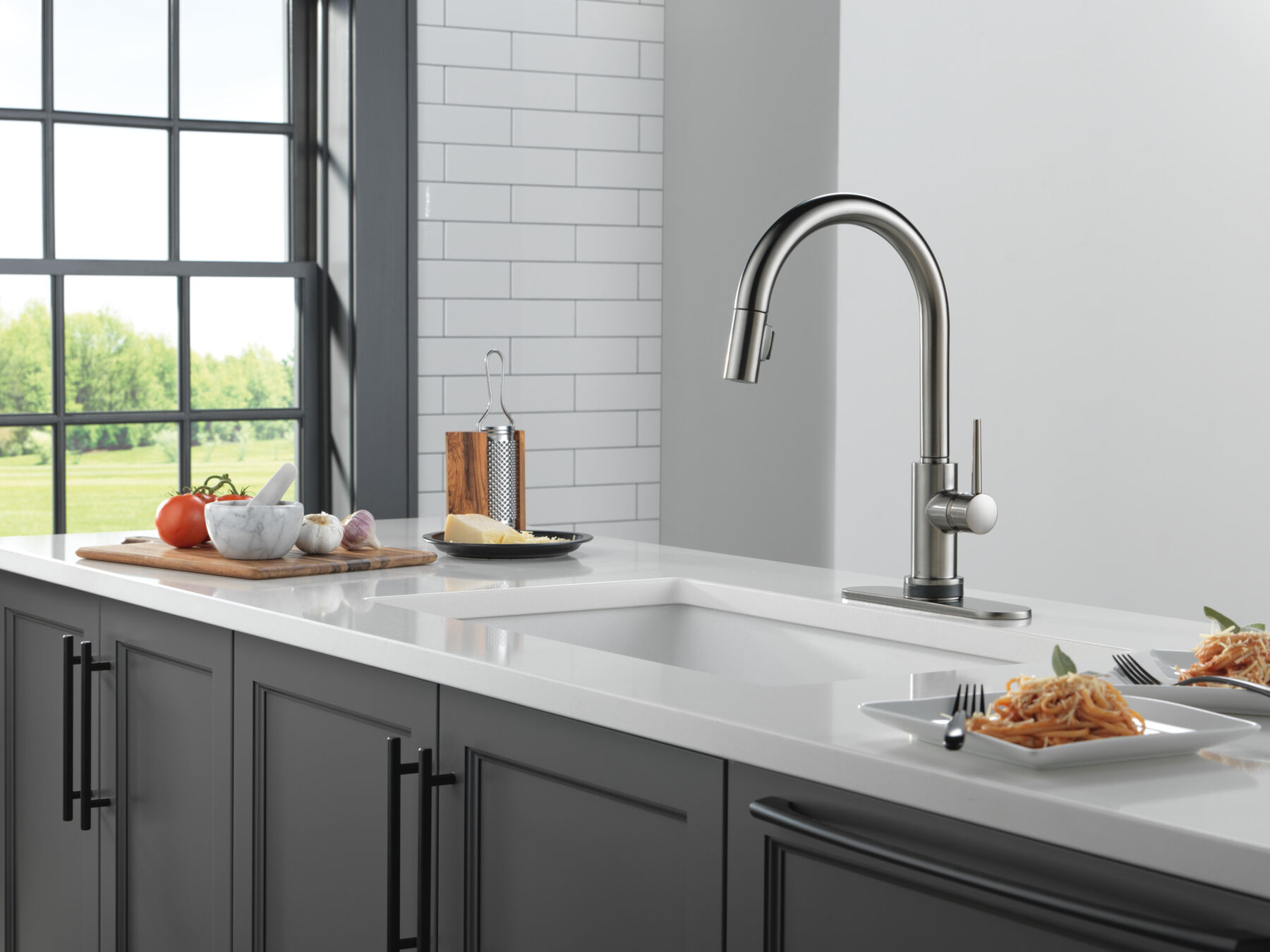 Touch<sub>2</sub>O® Technology Kitchen Faucet with Touchless Technology, image 10