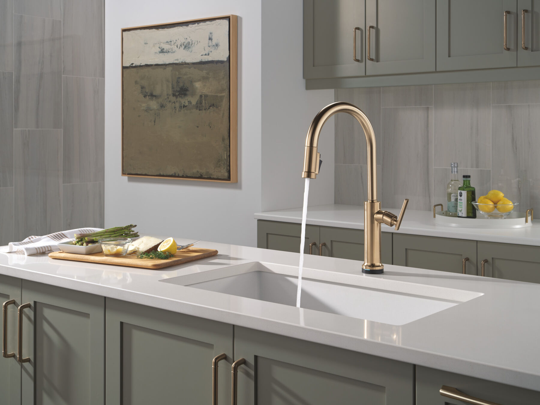 Touch2O&reg; Technology Kitchen Faucet with Touchless Technology