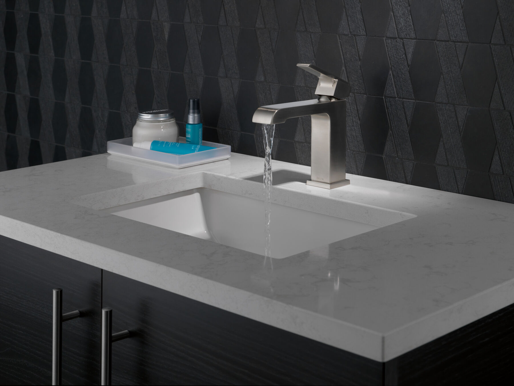 Single Handle Bathroom Faucet (Recertified)