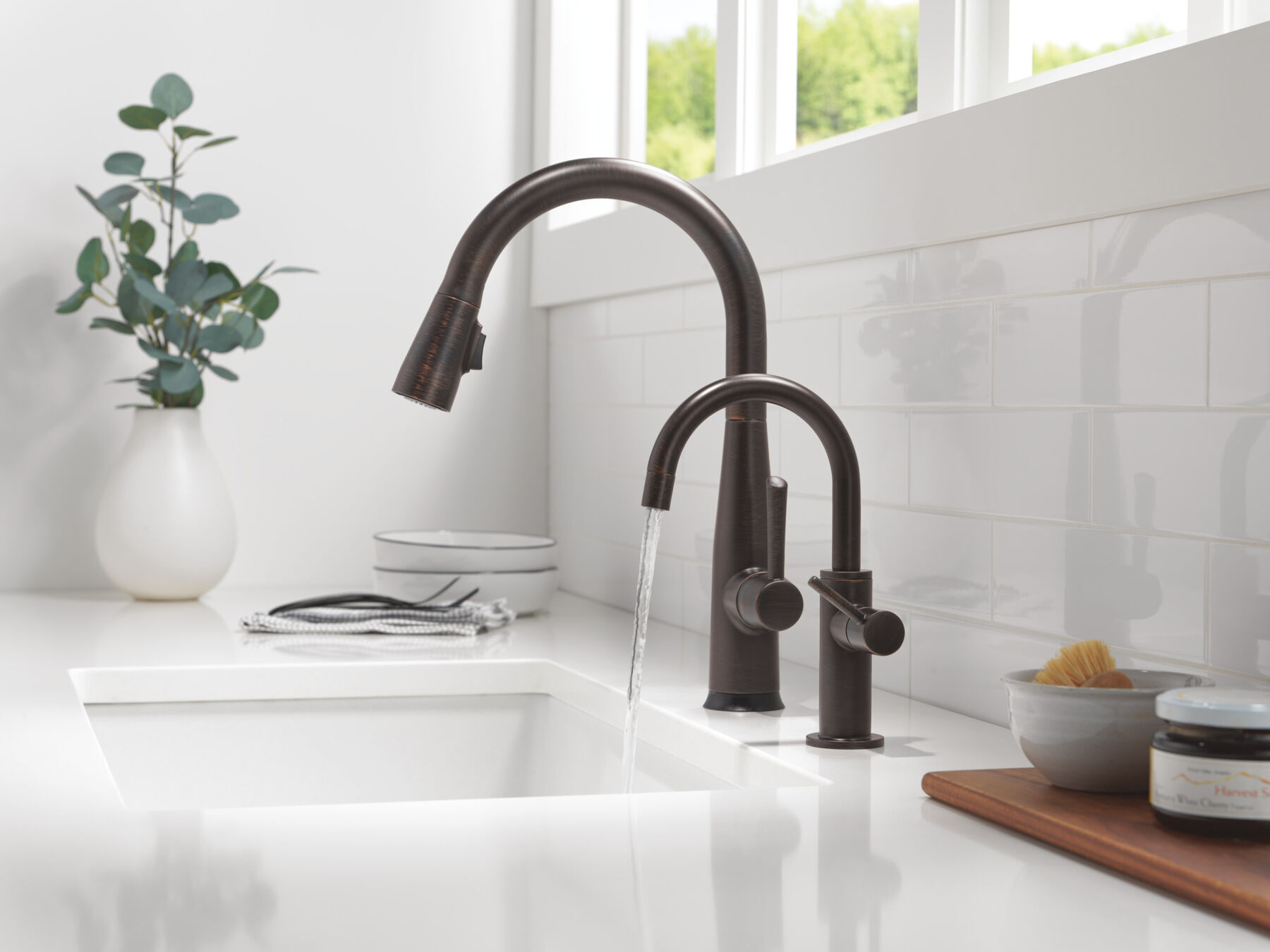 Touch<sub>2</sub>O® Technology Kitchen Faucet with Touchless Technology, image 2