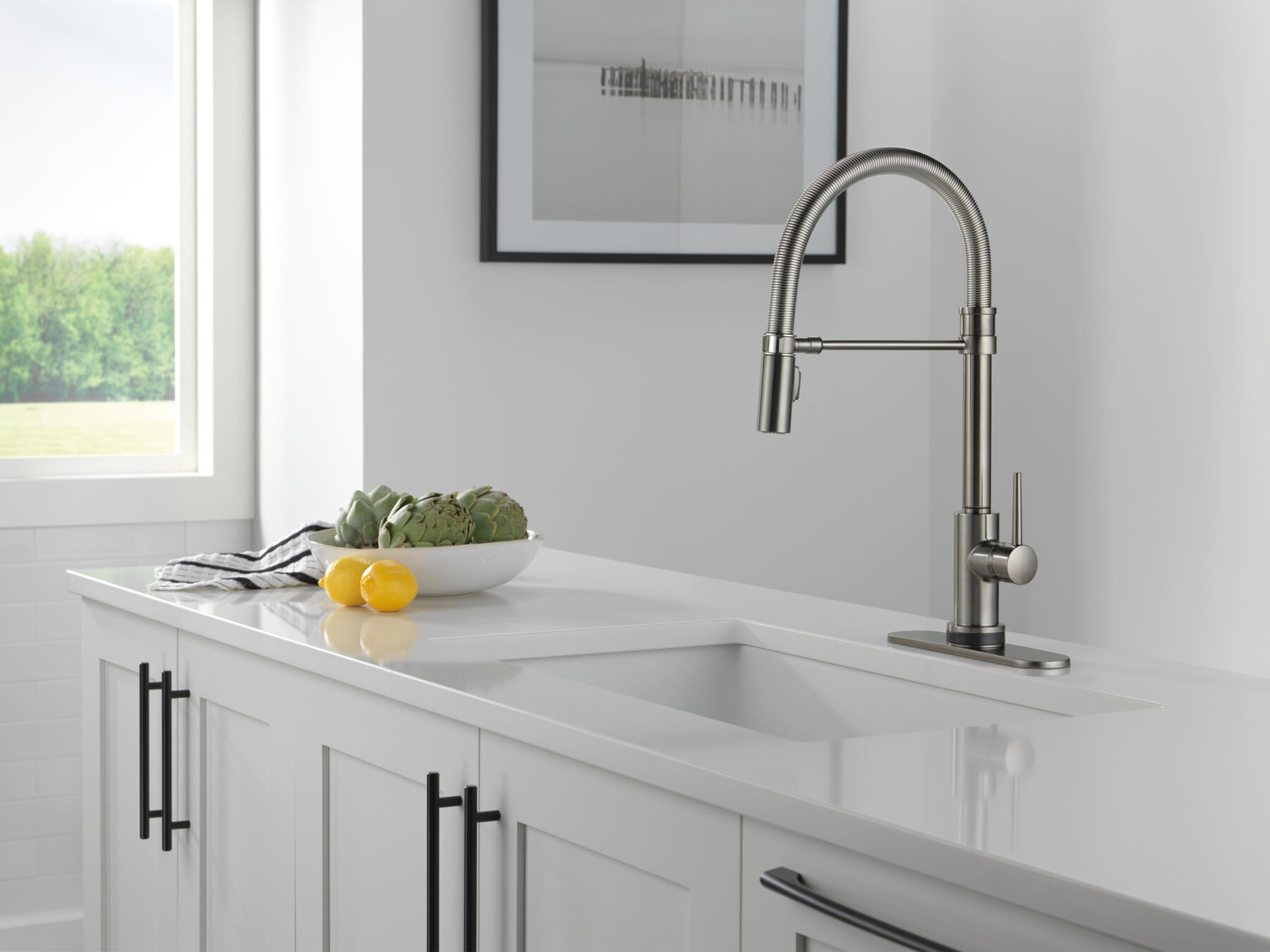 Touch<sub>2</sub>O® Technology Kitchen Faucet with Touchless Technology, image 11