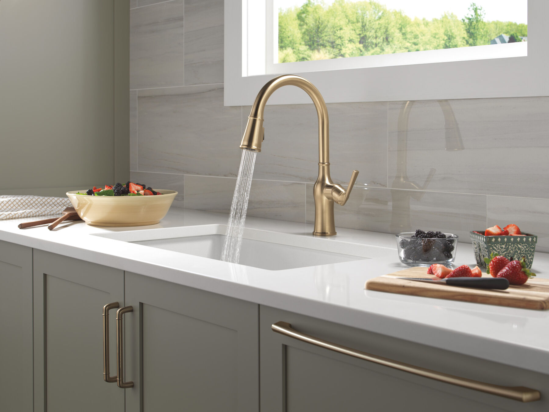 Single Handle Pull-Down Kitchen Faucet, image 8