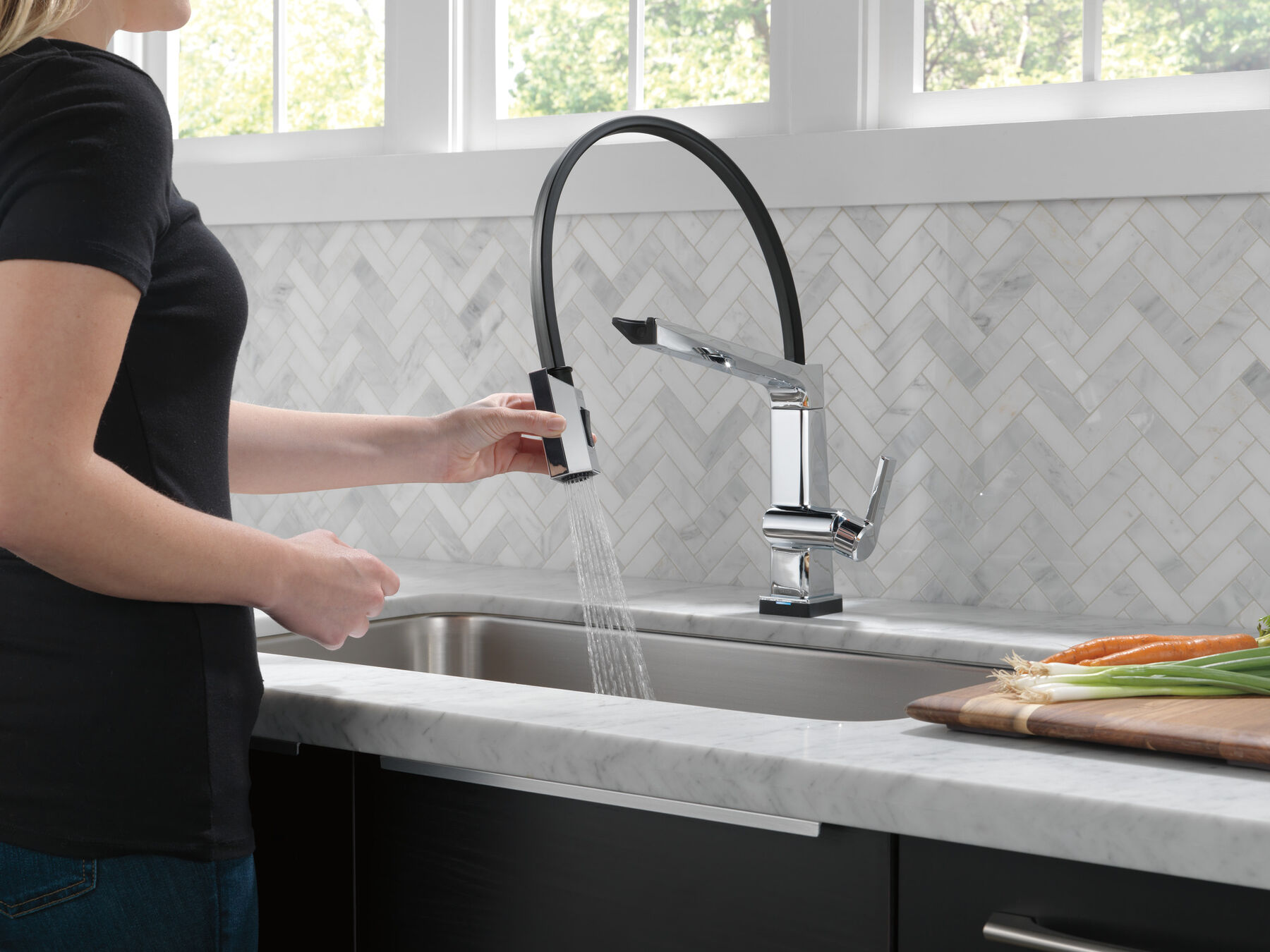 Single Handle Exposed Hose Kitchen Faucet with Touch<sub>2</sub>O Technology, image 10