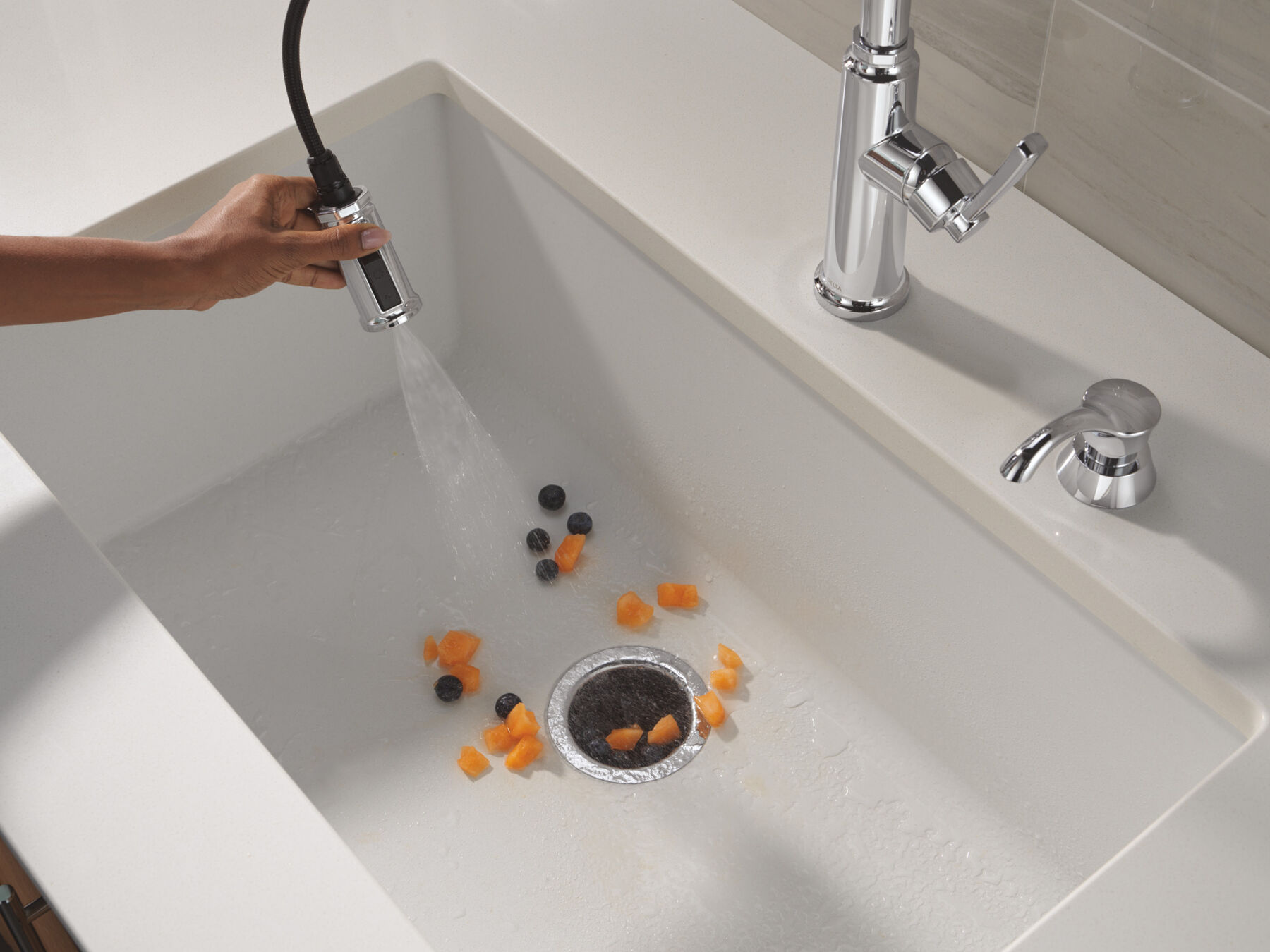 Single Handle Kitchen Pull-Down Faucet w/ Soap Dispenser