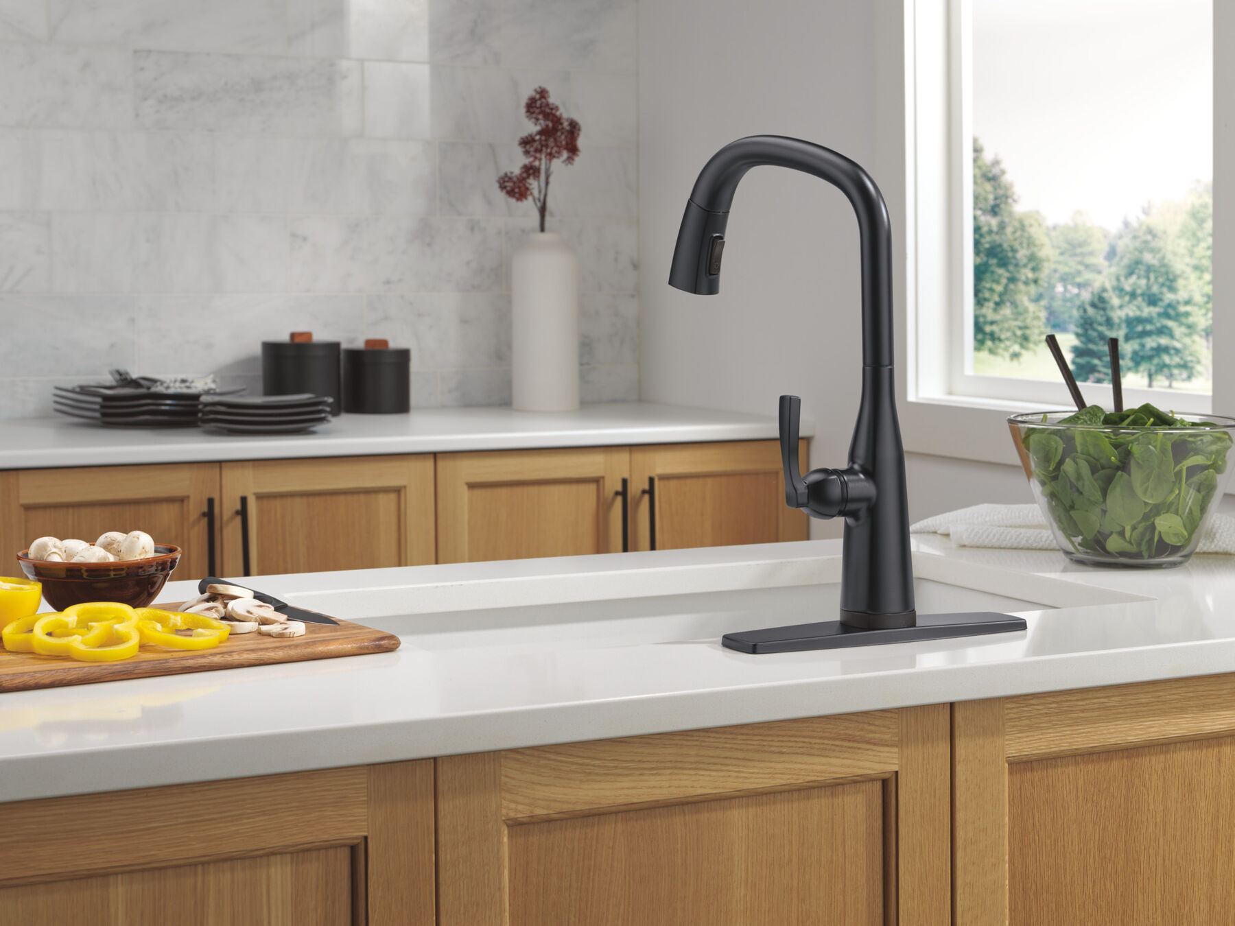Touch<sub>2</sub>O® Technology Kitchen Faucet with Touchless Technology, image 8