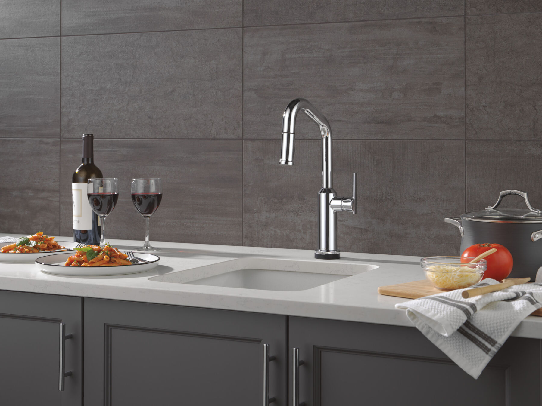 Touch2O&reg; Bar / Prep Faucet with Touchless Technology, image 6