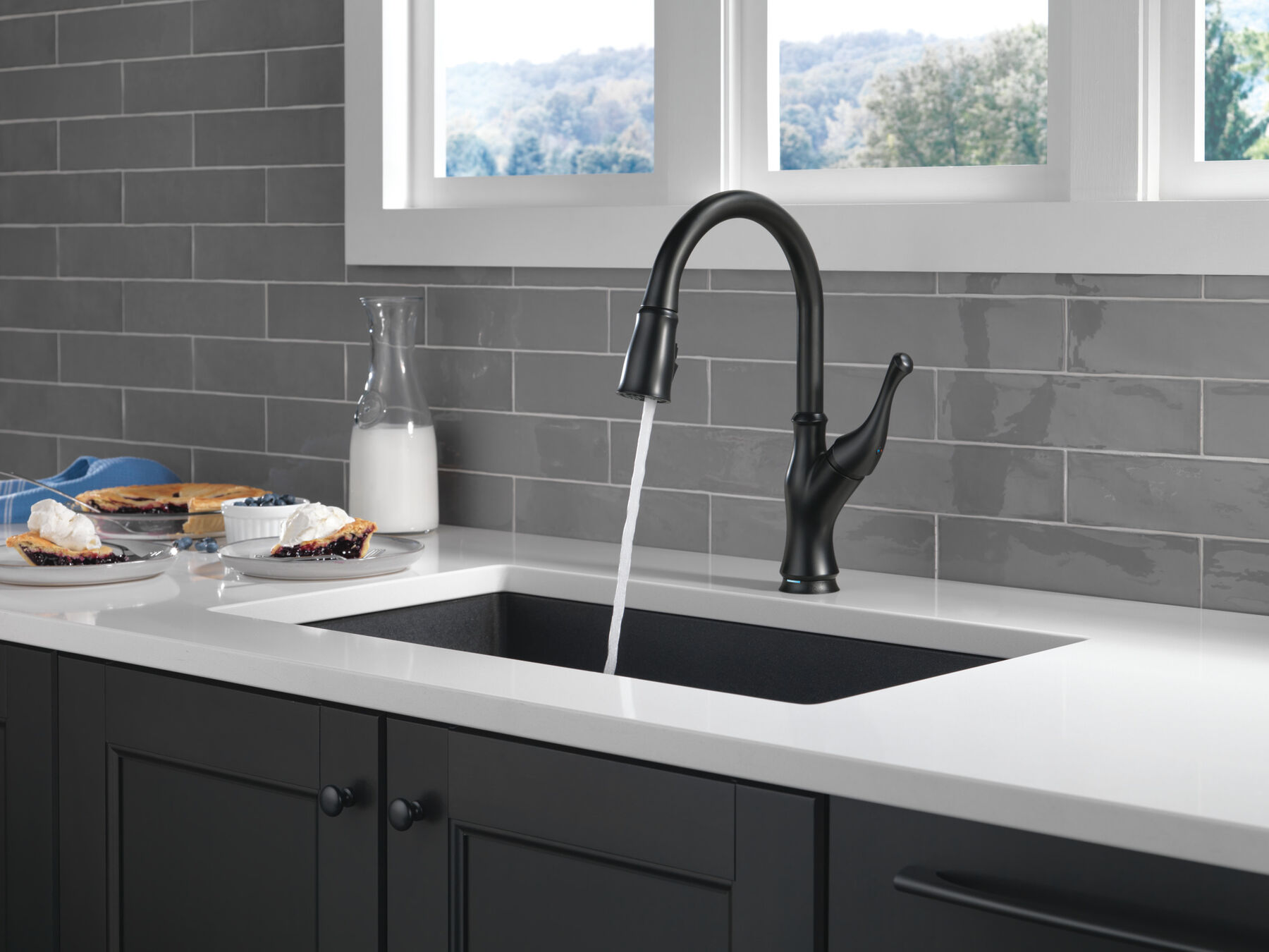 Single-Handle Pull-Down Kitchen Faucet with Touch<sub>2</sub>O&reg; Technology Technology