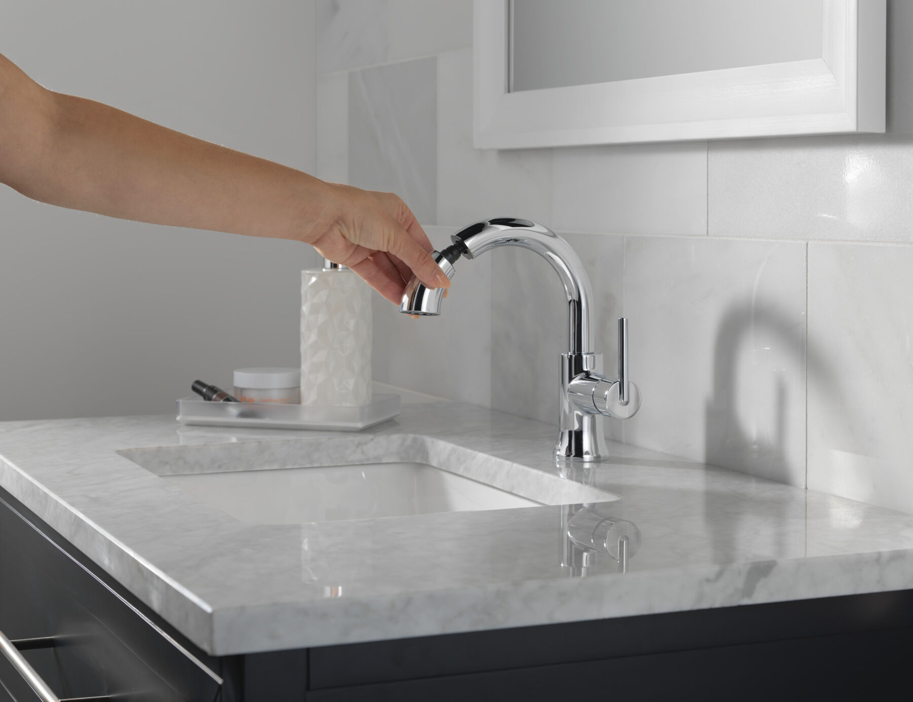 Single Handle Pull-Down Bathroom Faucet, image 4