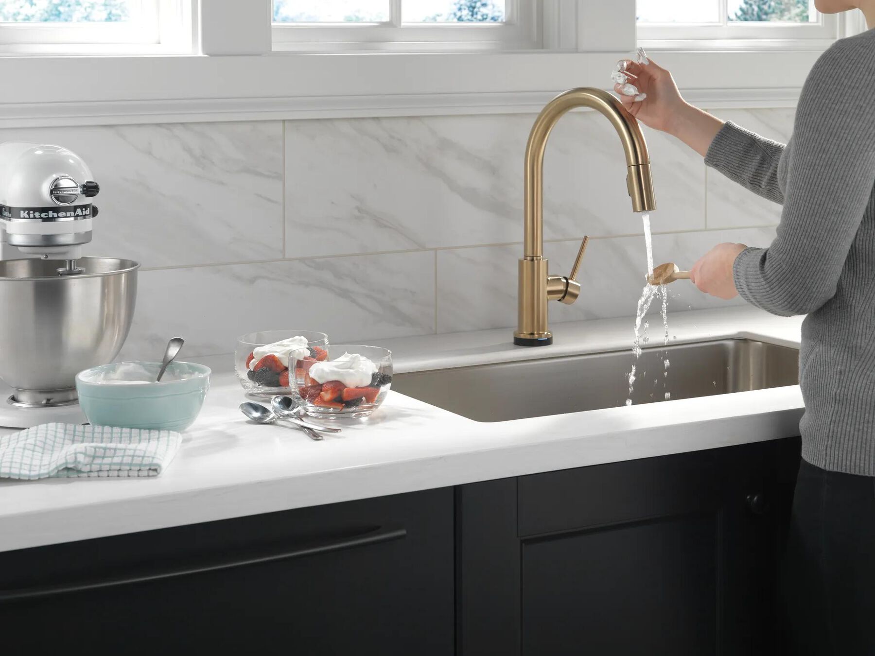 Single Handle Pull-Down Kitchen Faucet with Touch<sub>2</sub>O&reg; Technology (Recertified)
