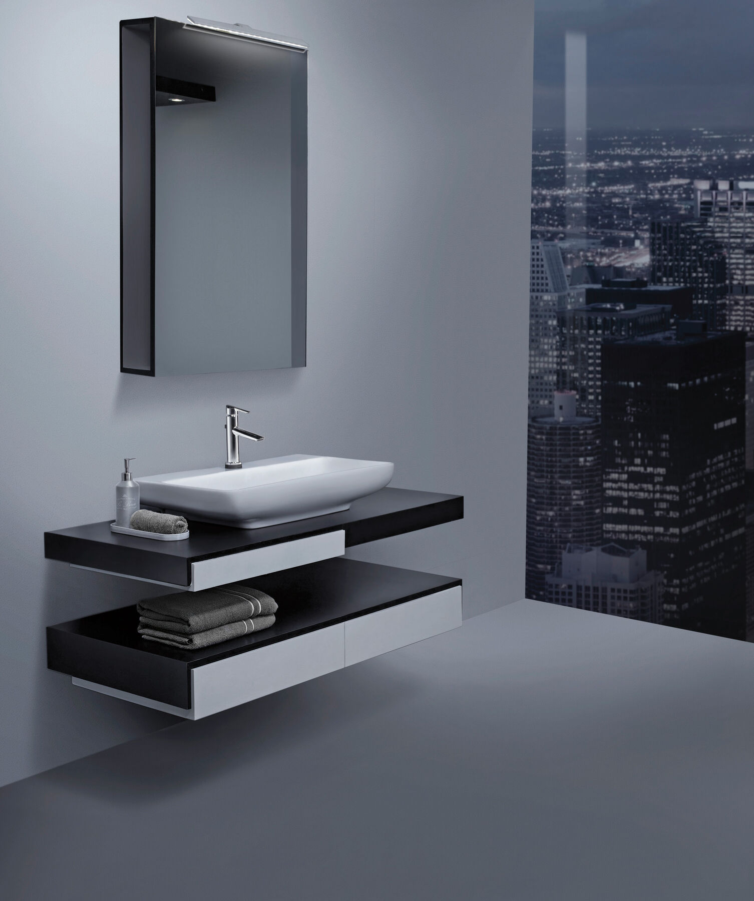 Single Handle Bathroom Faucet with Touch<sub>2</sub>O.xt® Technology, image 1