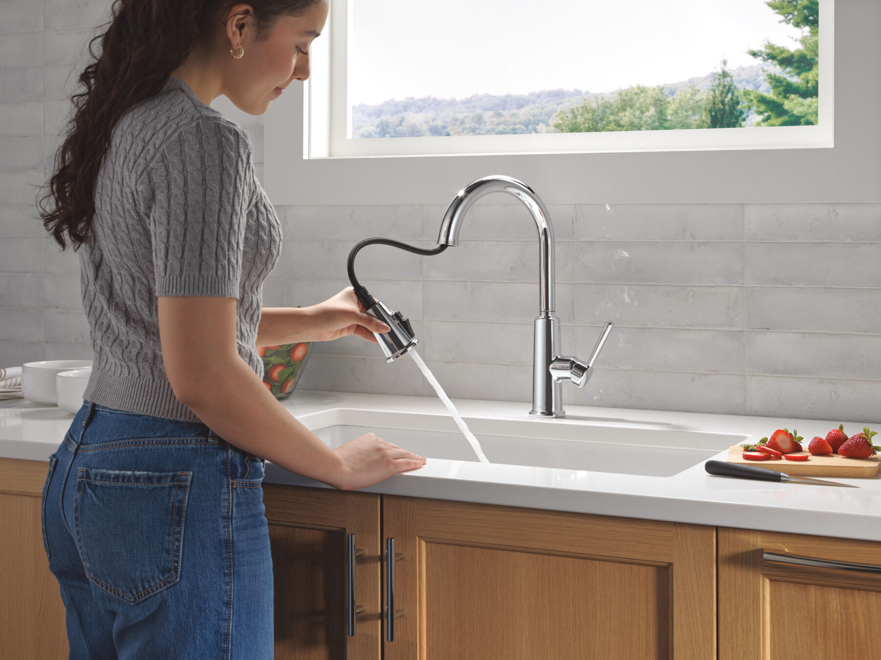 Single Handle Pull-Down Kitchen Faucet, image 4