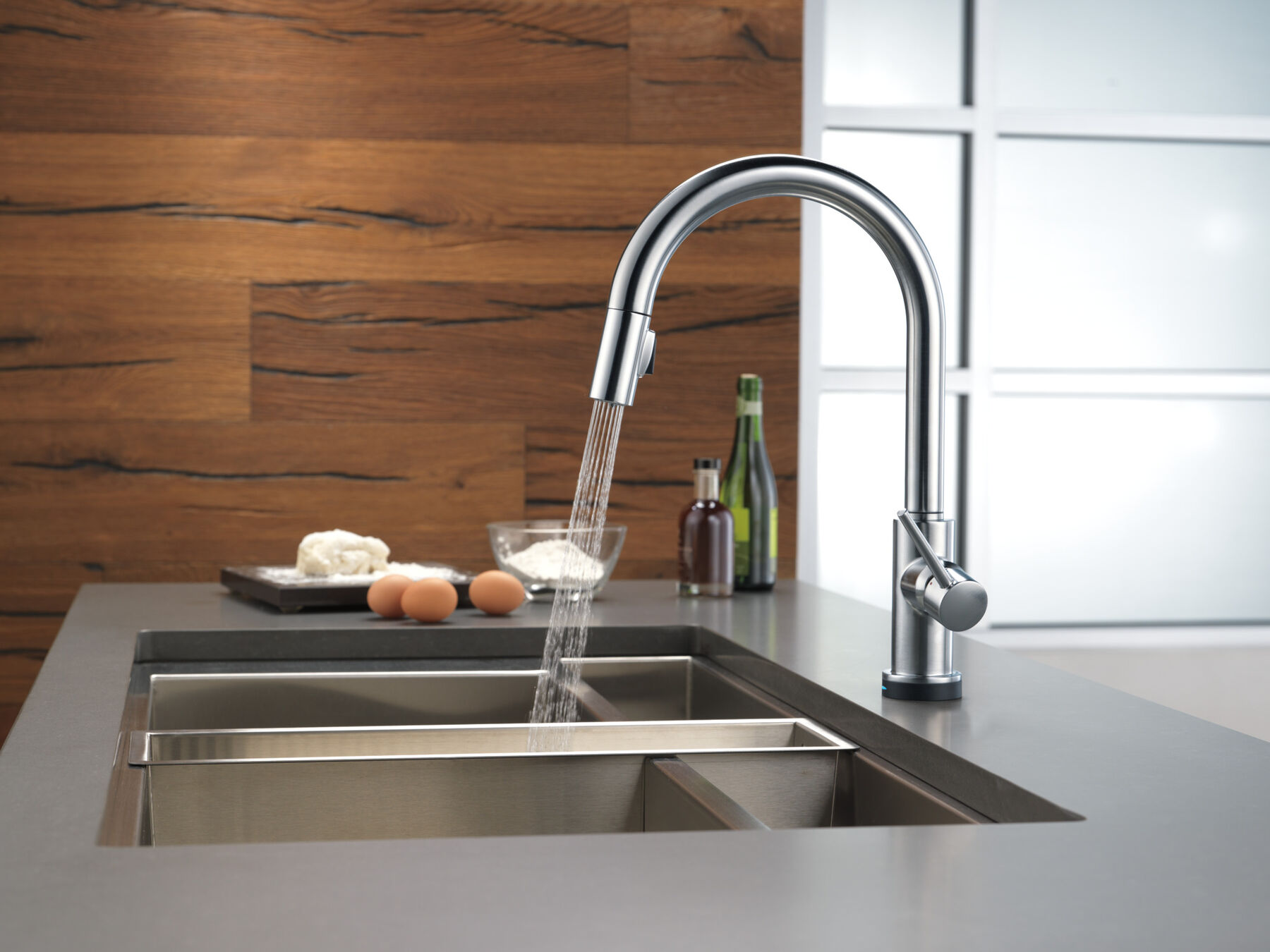 Single Handle Pull-Down Kitchen Faucet with Touch (Recertified), image 9