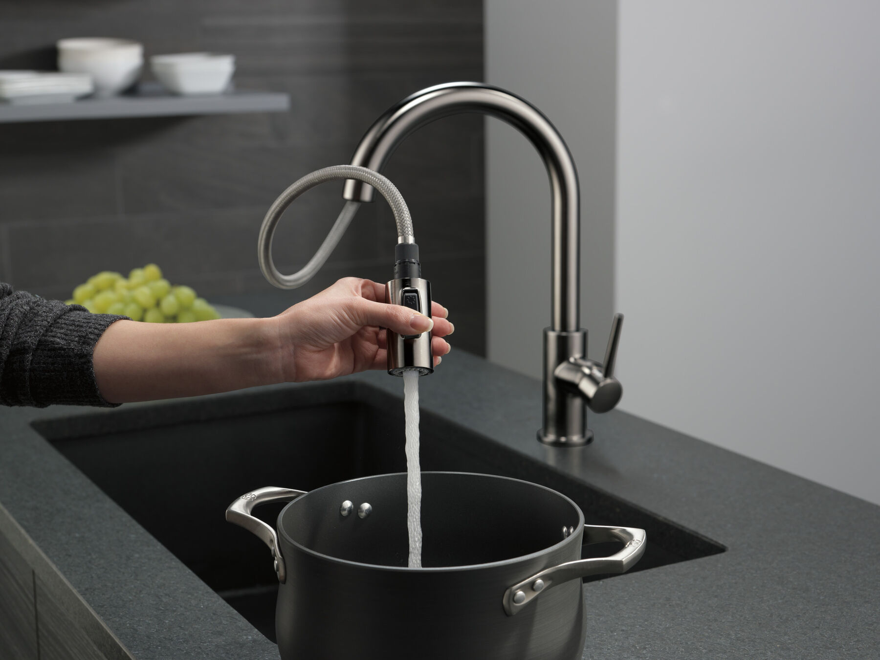 Single Handle Pull-Down Kitchen Faucet, image 3