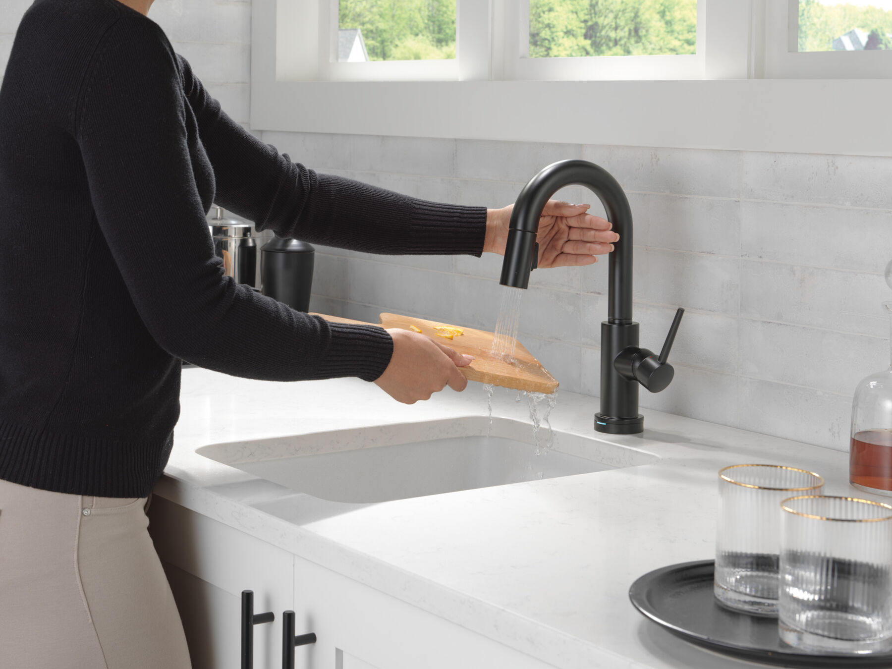 Touch2O® Bar / Prep Faucet with Touchless Technology, image 6