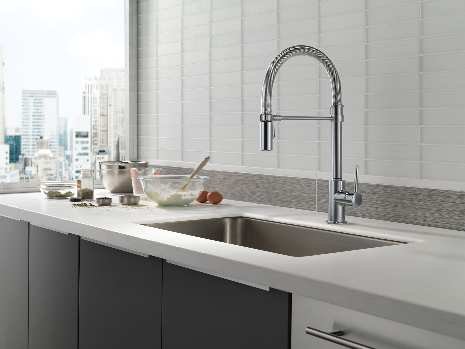 Single-Handle Pull-Down Spring Kitchen Faucet, image 14