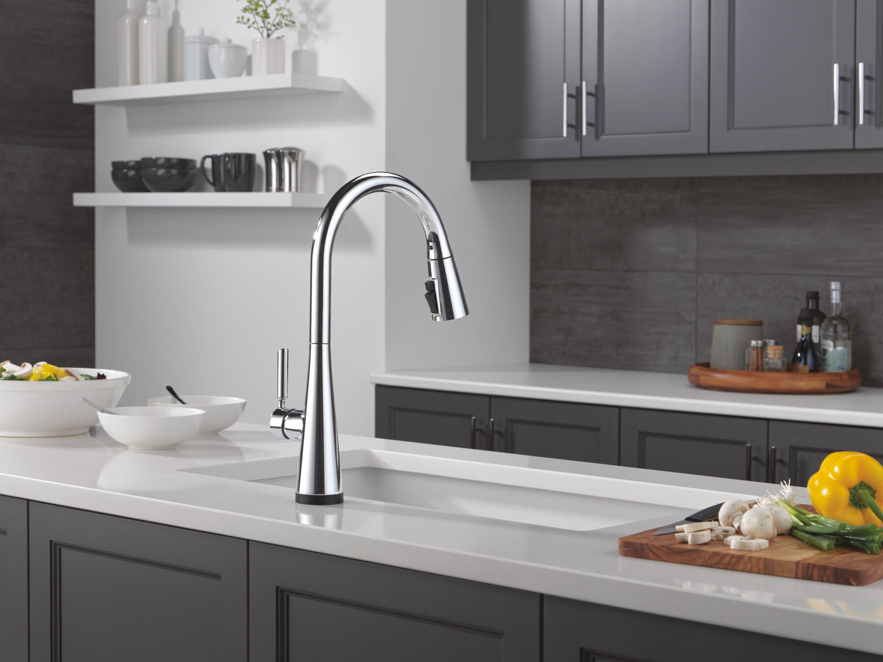 Single Handle Kitchen Pull-Down Faucet with Touch2O Technology, image 15