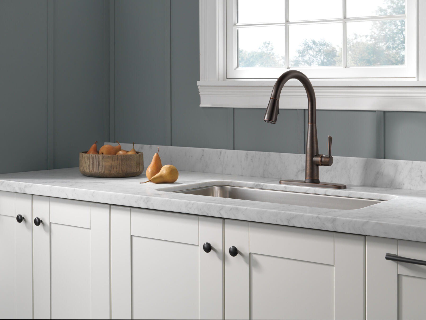 VoiceIQ® Single Handle Pull-Down Faucet with Touch<sub>2</sub>O® Technology, image 2