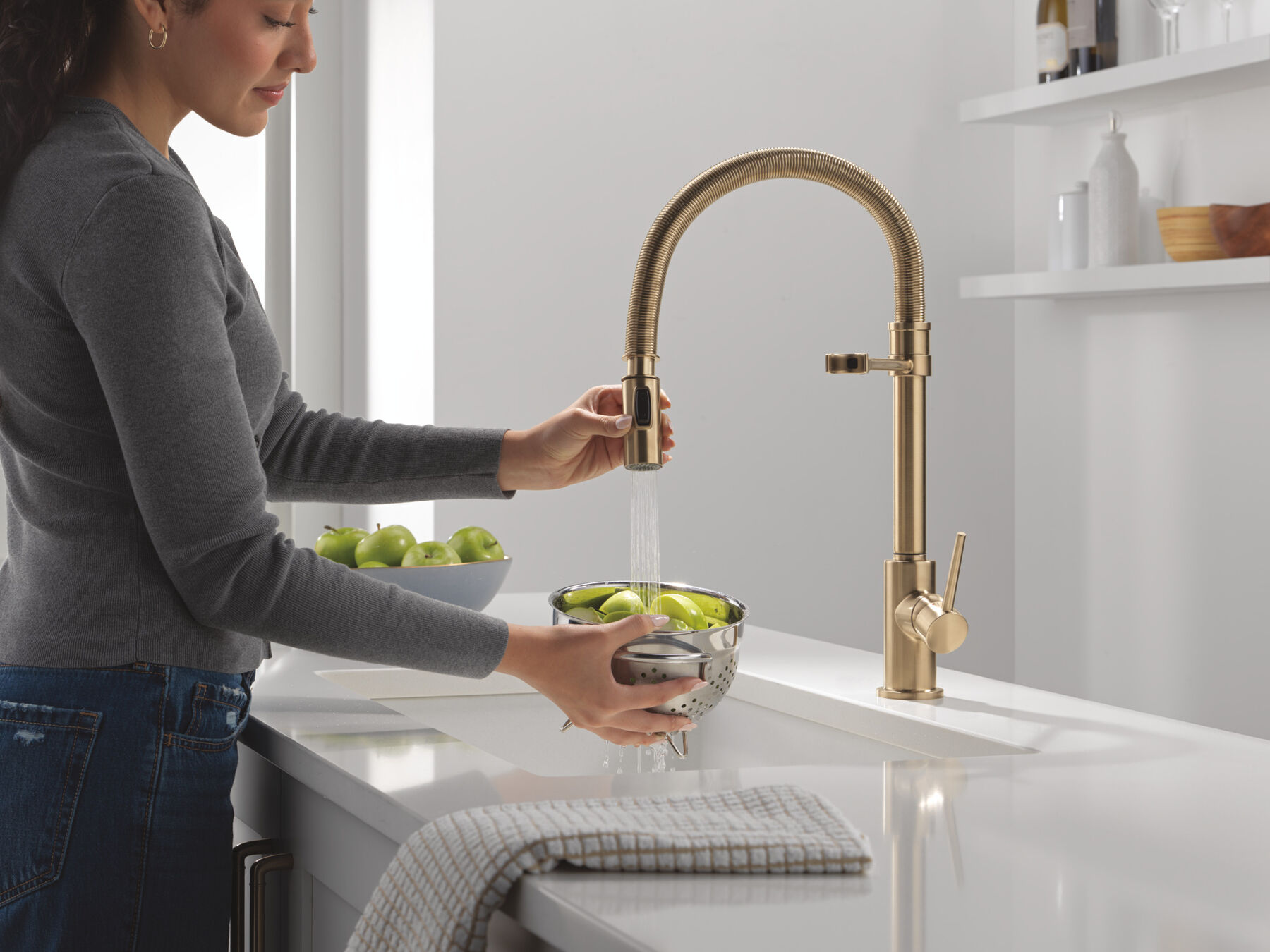 Single-Handle Pull-Down Spring Kitchen Faucet, image 3