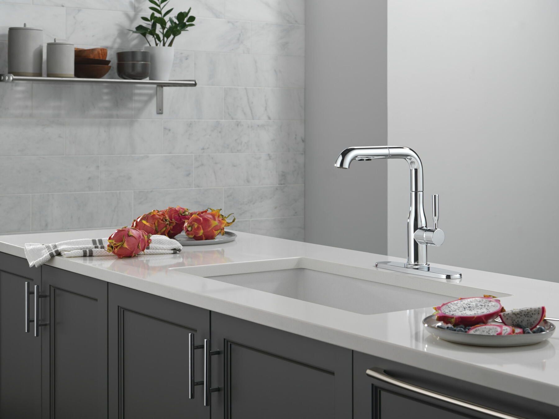 Single Handle Pull-Out Kitchen Faucet, image 3