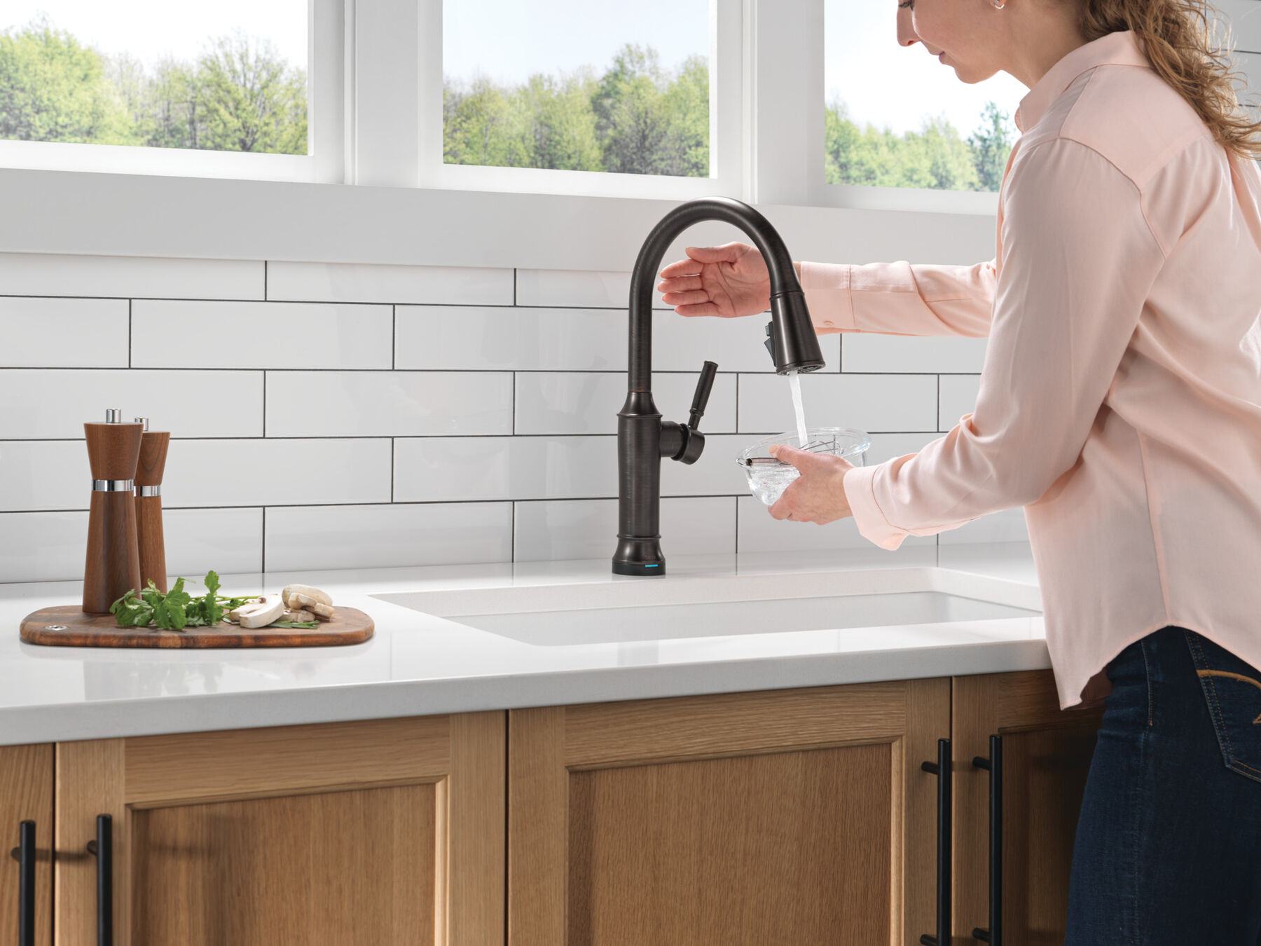 Touch<sub>2</sub>O® Technology Kitchen Faucet with Touchless Technology, image 5