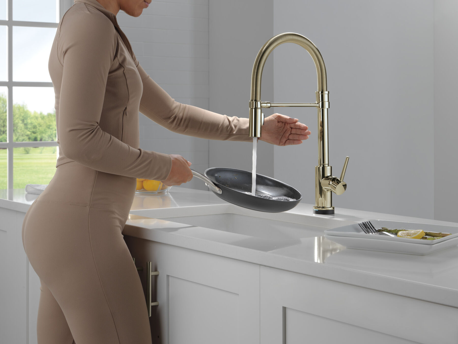 Touch<sub>2</sub>O&reg; Technology Kitchen Faucet with Touchless Technology, image 6