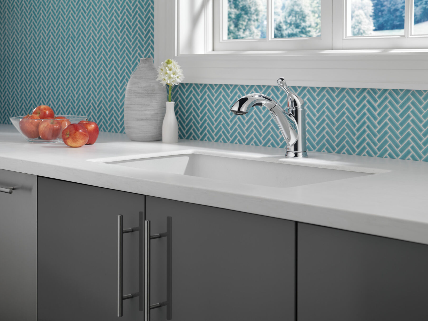 Single Handle Pull-out Kitchen Faucet (Recertified), image 1