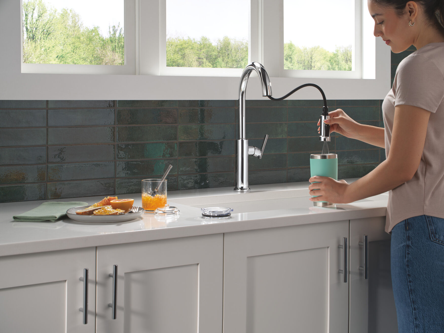 Single Handle Pull-Down Kitchen Faucet