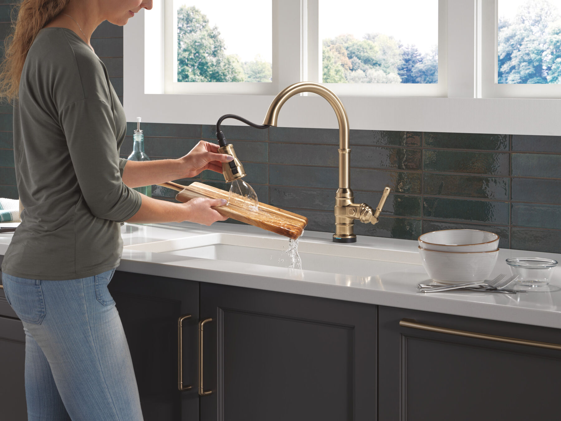 Touch<sub>2</sub>O® Technology Kitchen Faucet with Touchless Technology, image 6