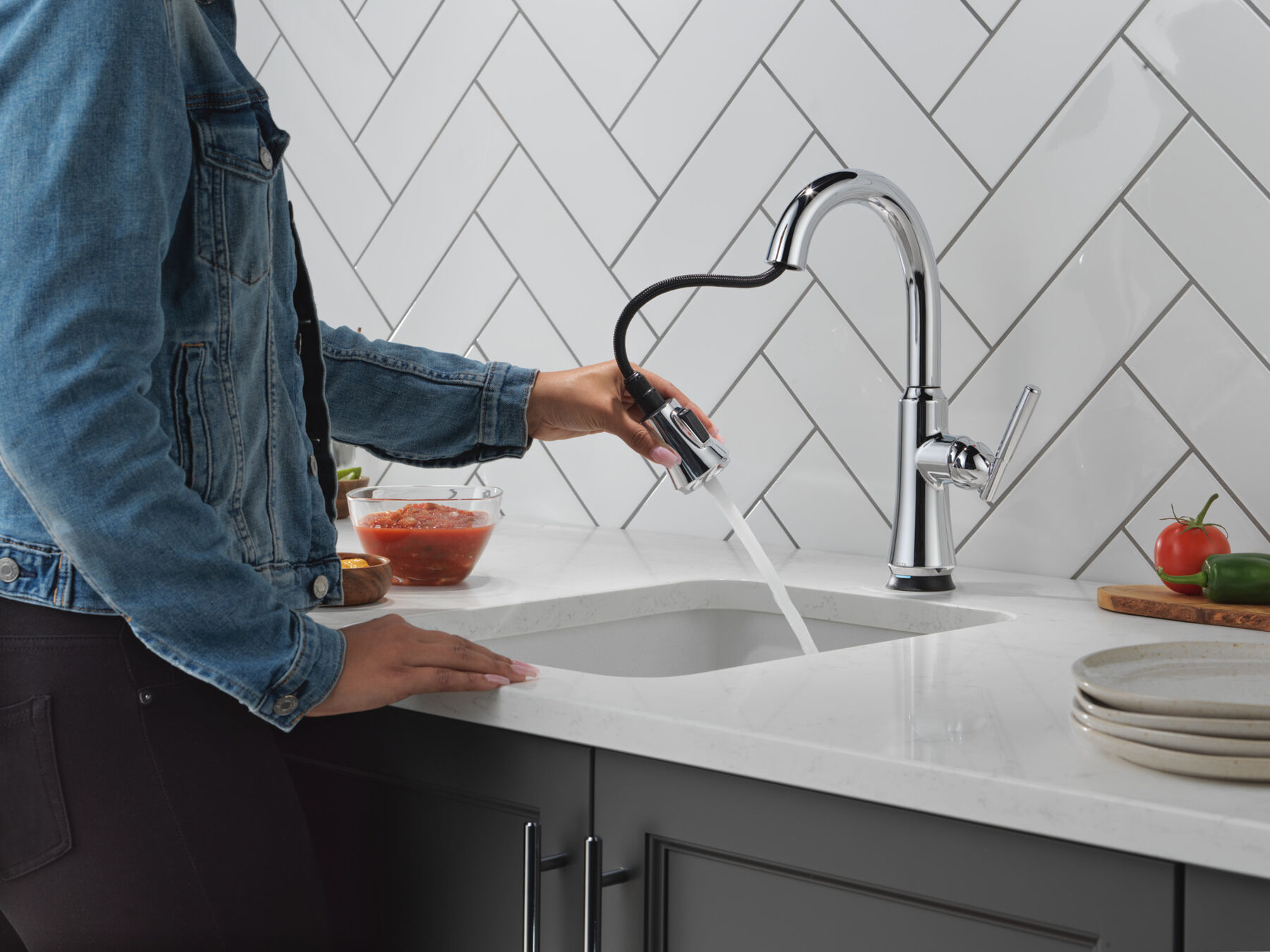 Touch2O® Bar / Prep Faucet with Touchless Technology, image 3
