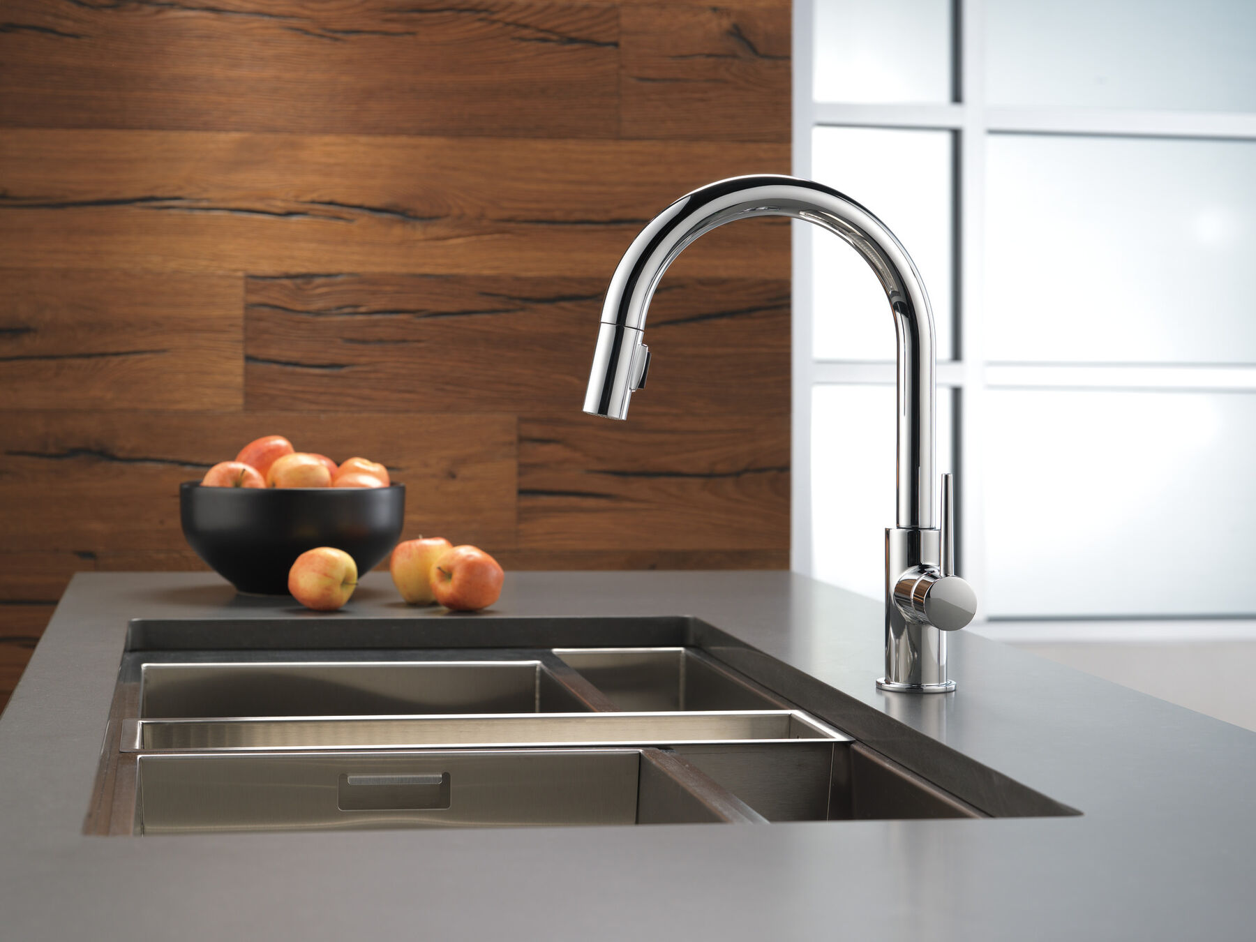 Single Handle Pull-Down Kitchen Faucet (Recertified), image 1