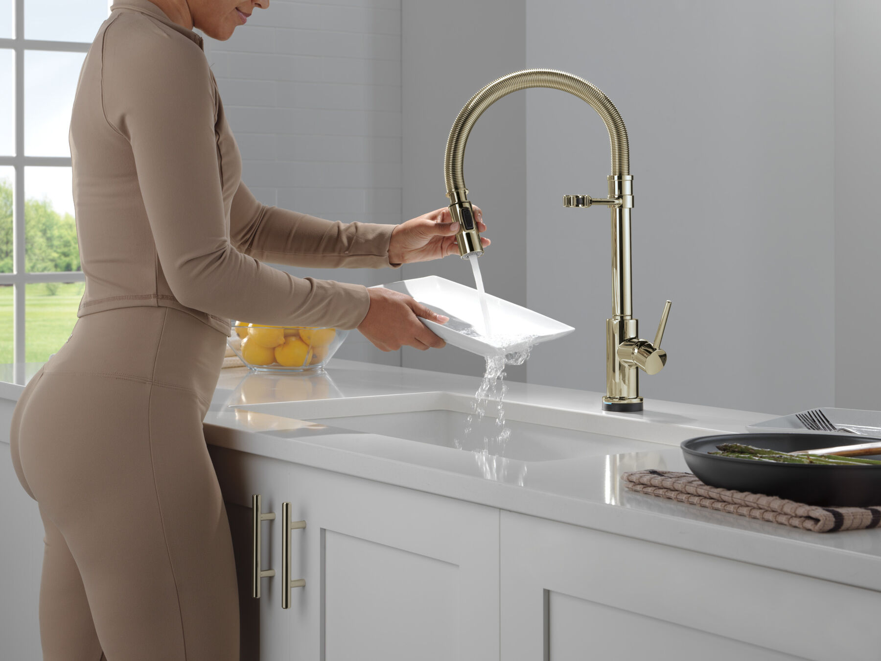 Touch<sub>2</sub>O&reg; Technology Kitchen Faucet with Touchless Technology, image 4