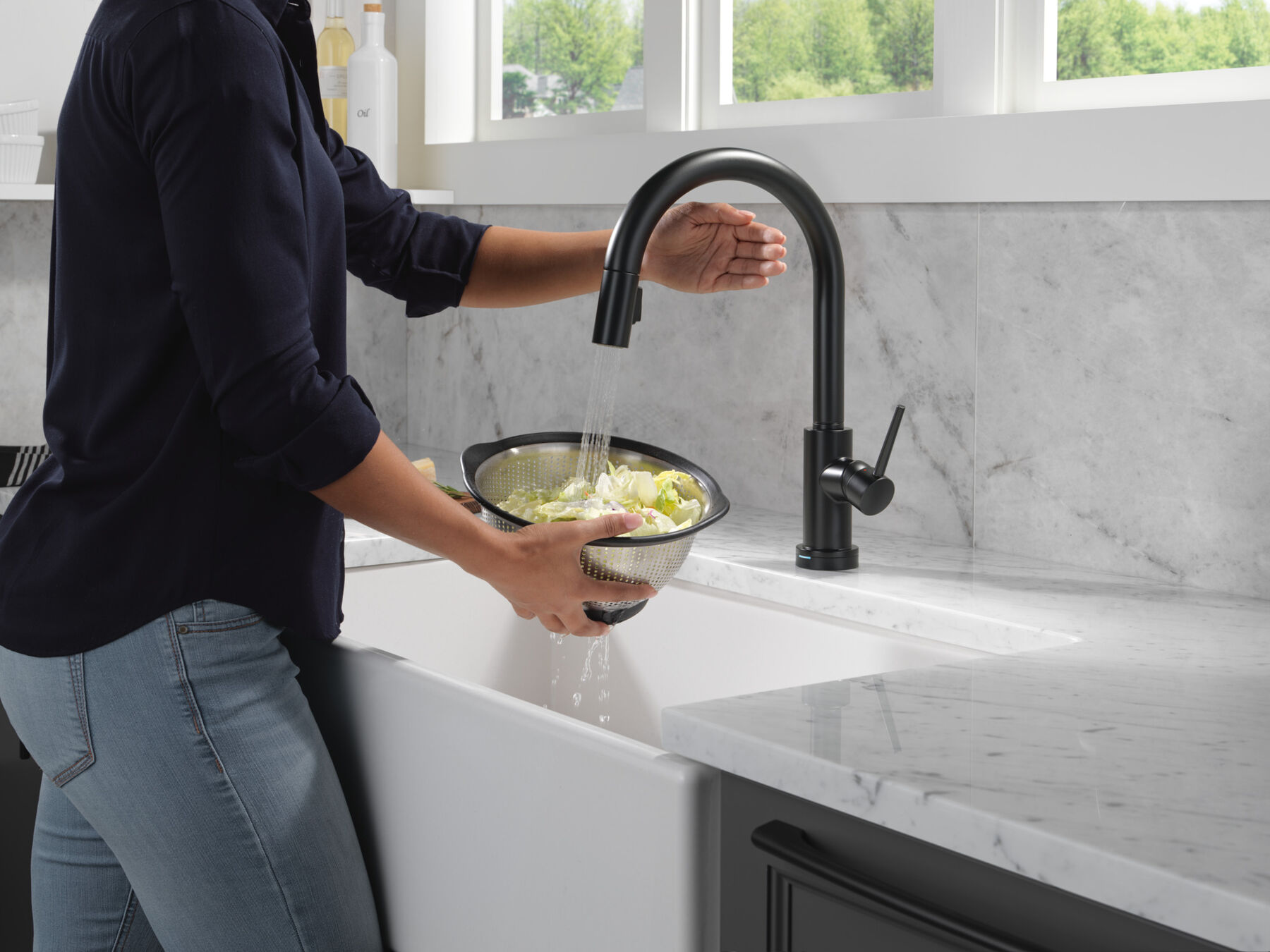 Touch<sub>2</sub>O® Technology Kitchen Faucet with Touchless Technology, image 39
