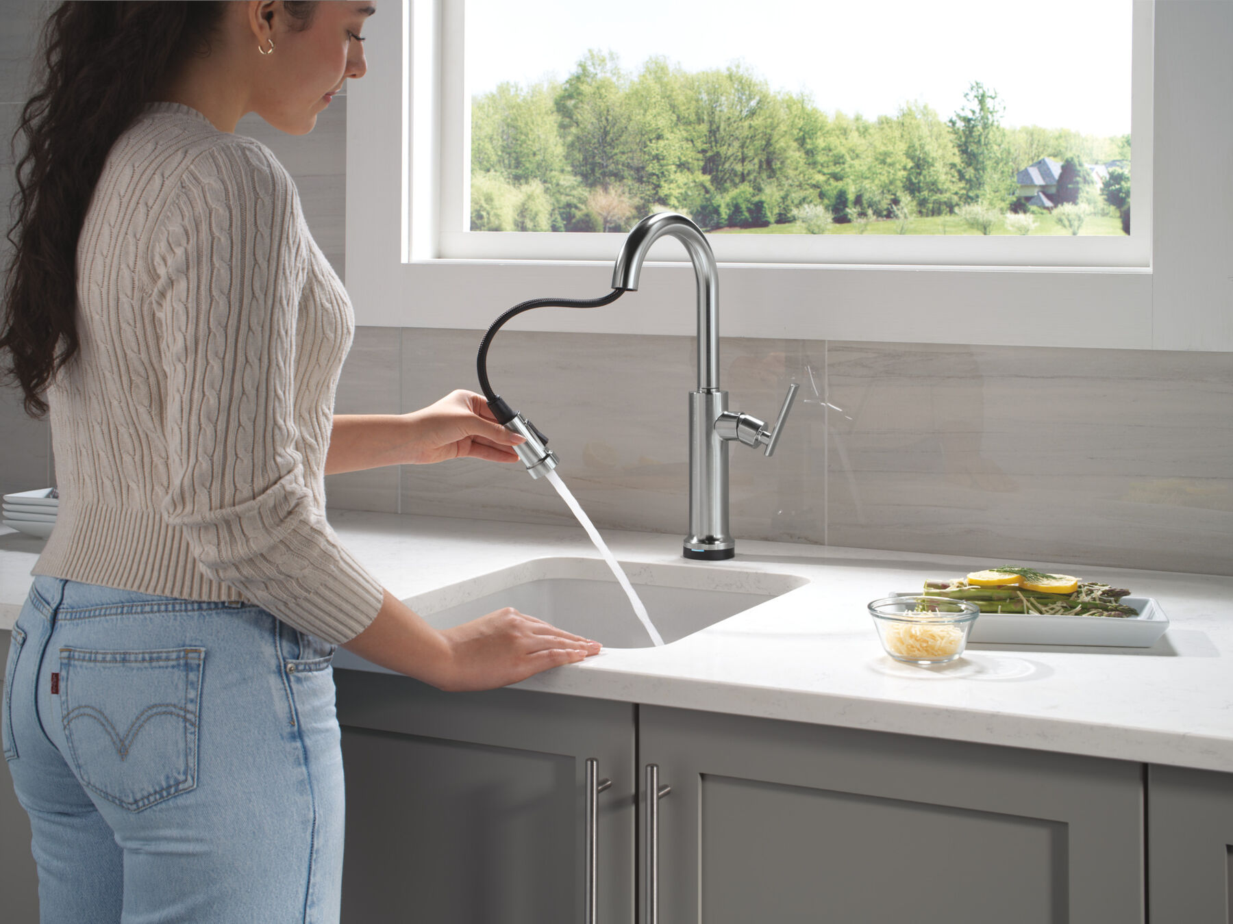 Touch2O&reg; Technology Bar / Prep Faucet with Touchless Technology