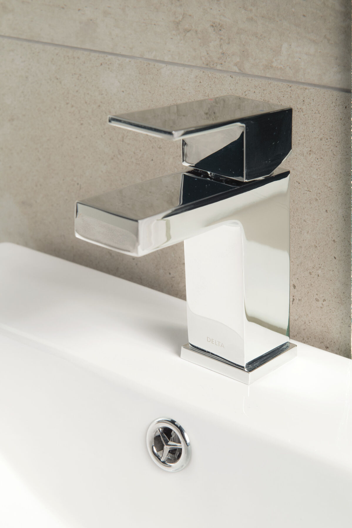 Single Handle Bathroom Faucet, image 2