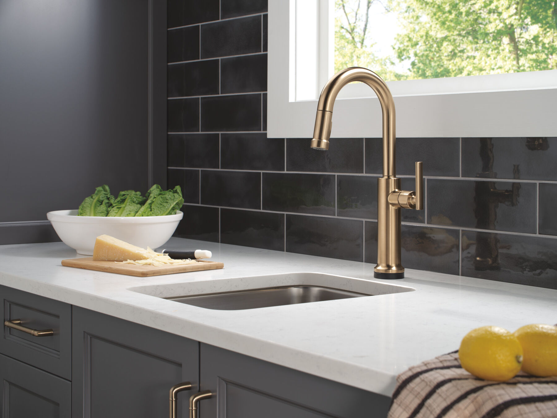 Touch2O&reg; Technology Bar / Prep Faucet with Touchless Technology